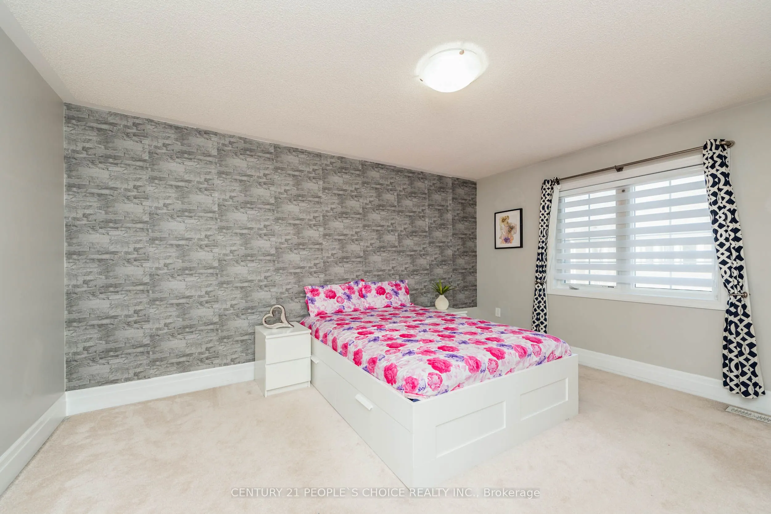 40 Stedford Crescent