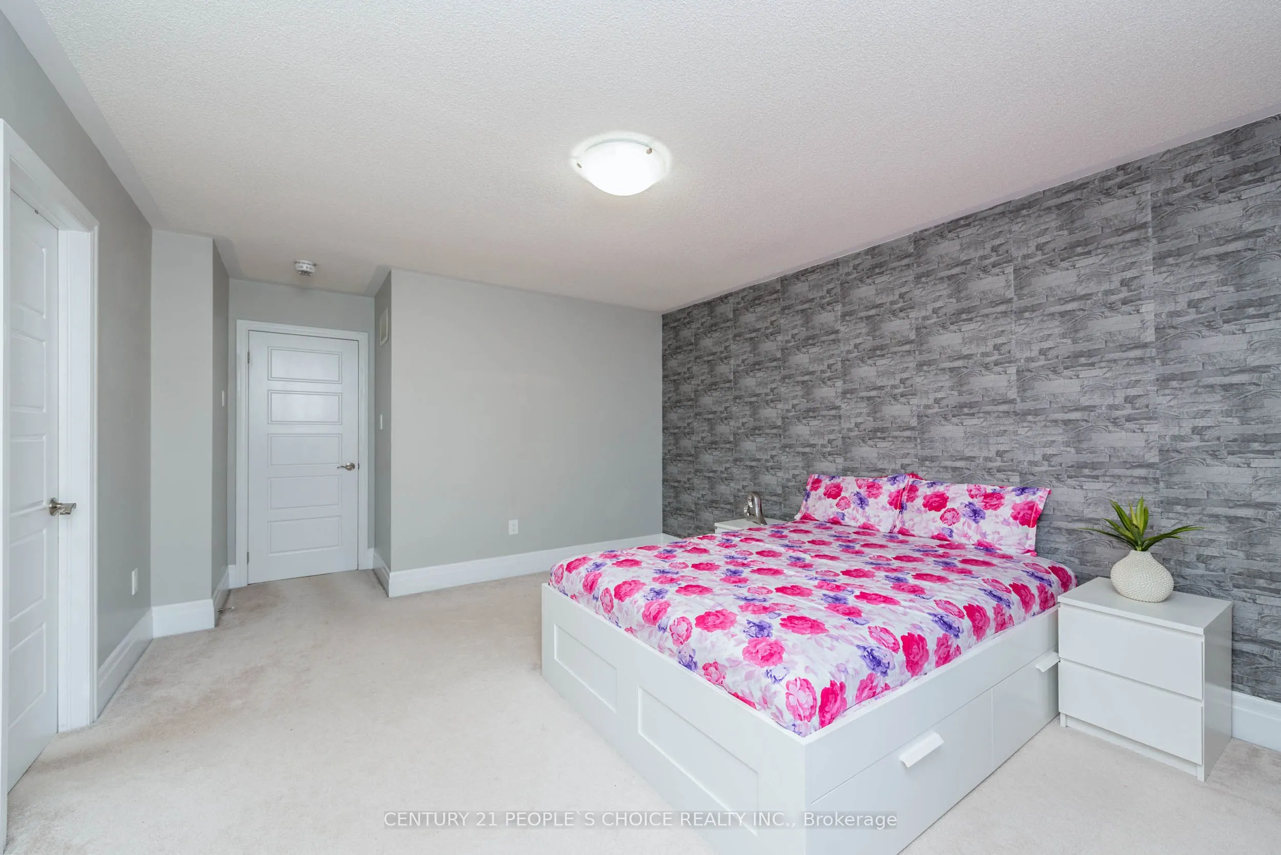 40 Stedford Crescent