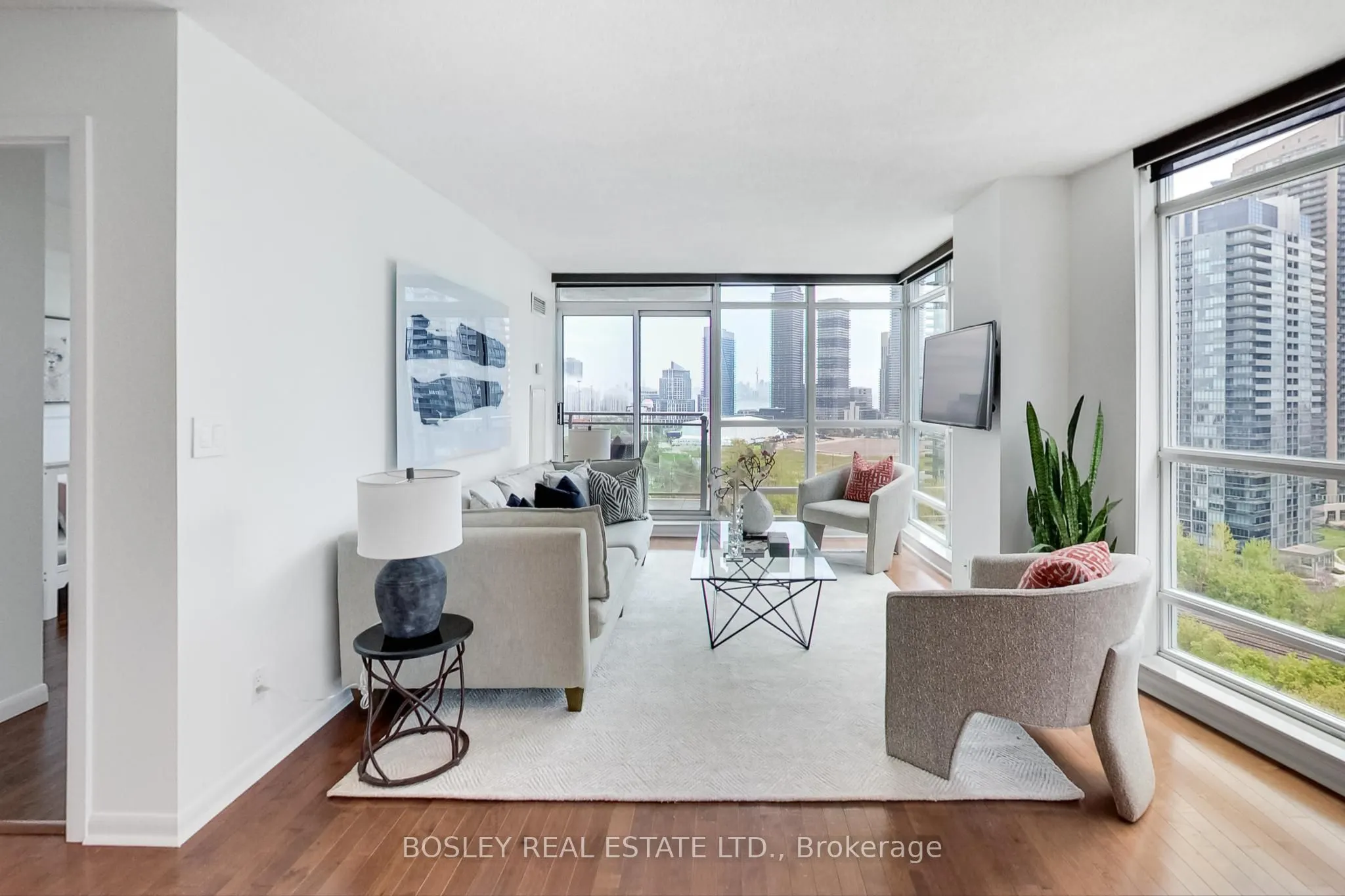 185 Legion Road N, #1607
