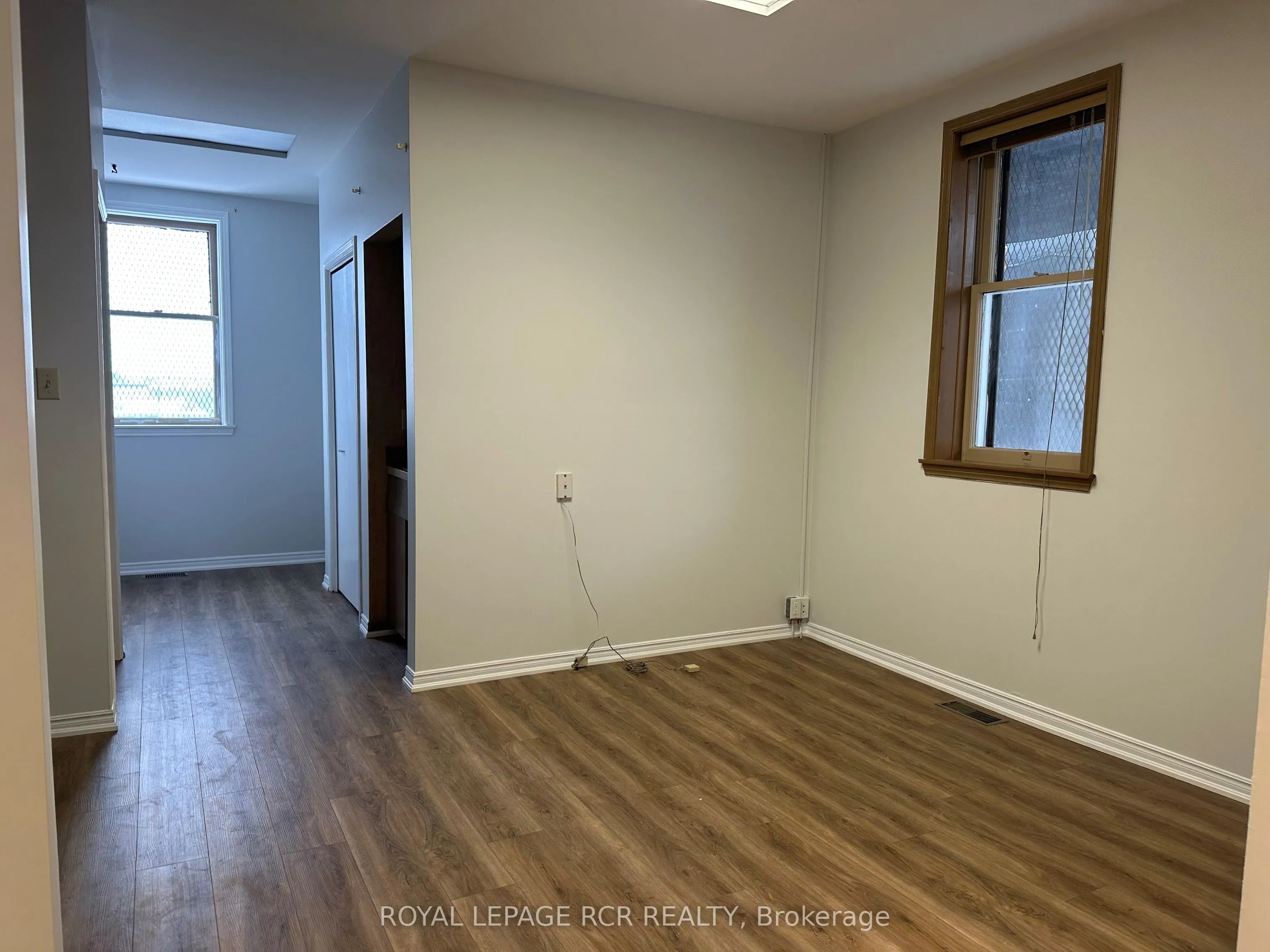 5 Mill Street, #Main