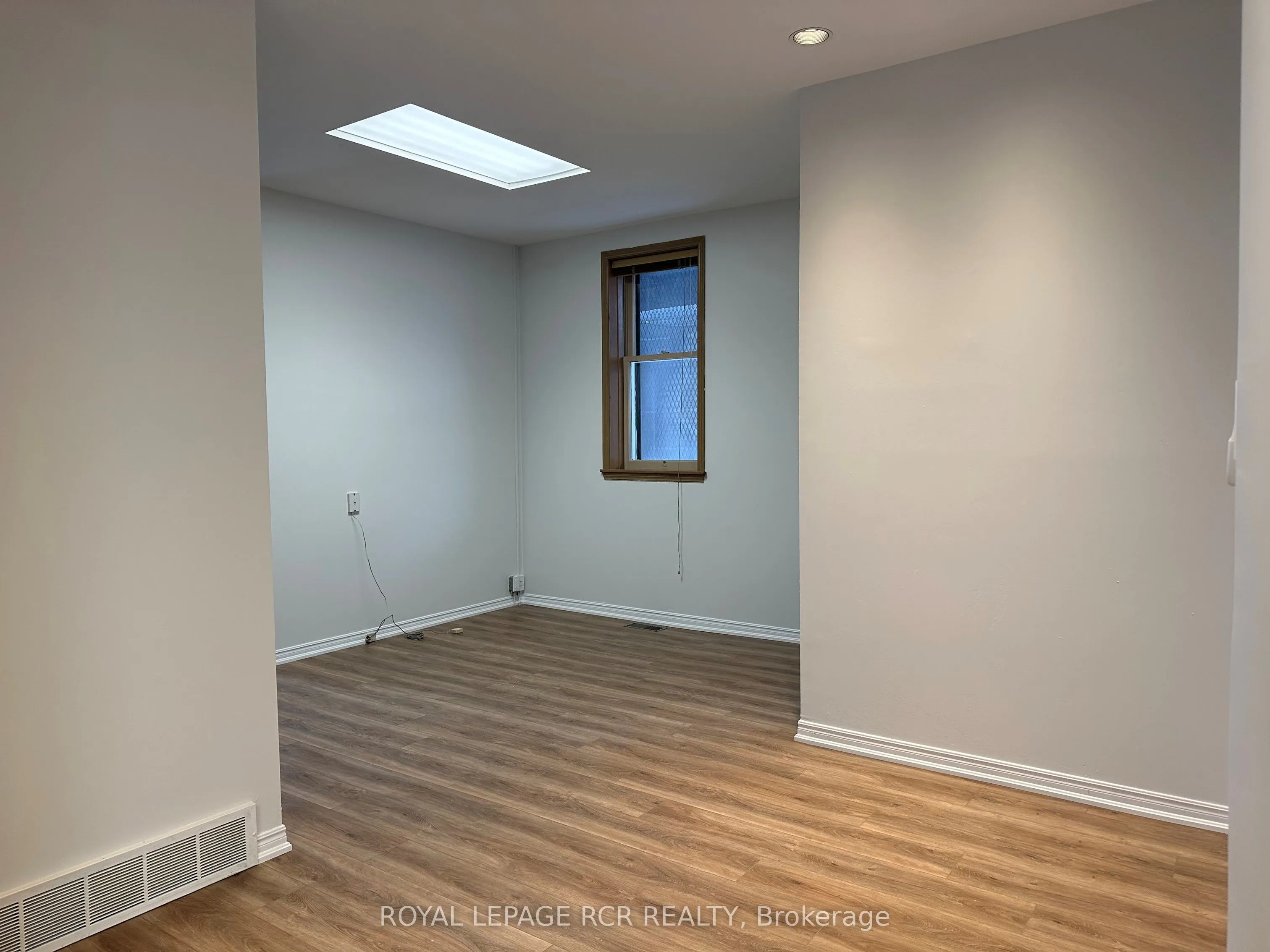 5 Mill Street, #Main