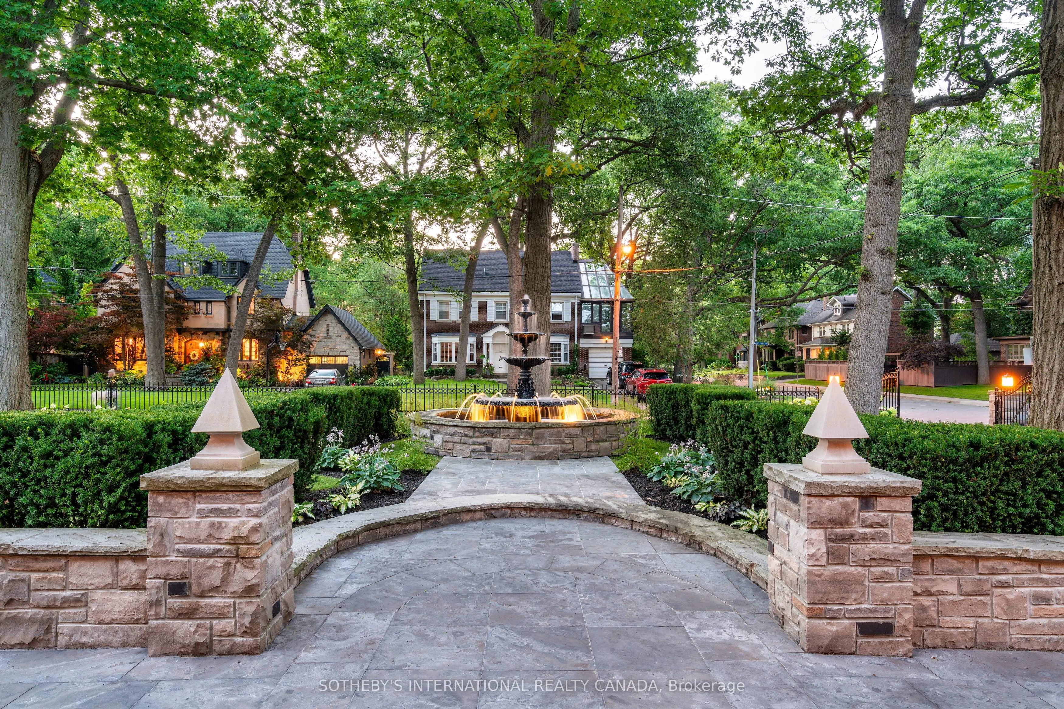 57 Baby Point Crescent