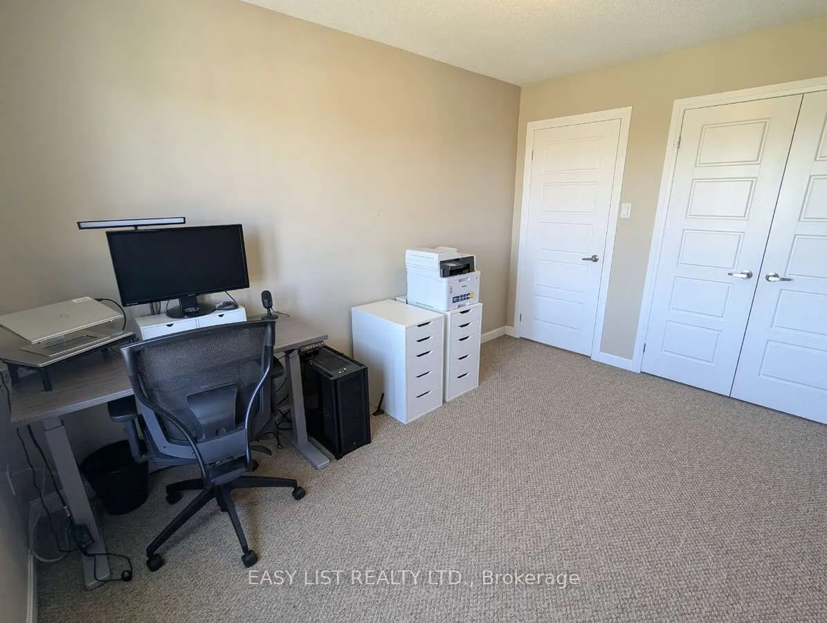 165 Hampshire Way, #131