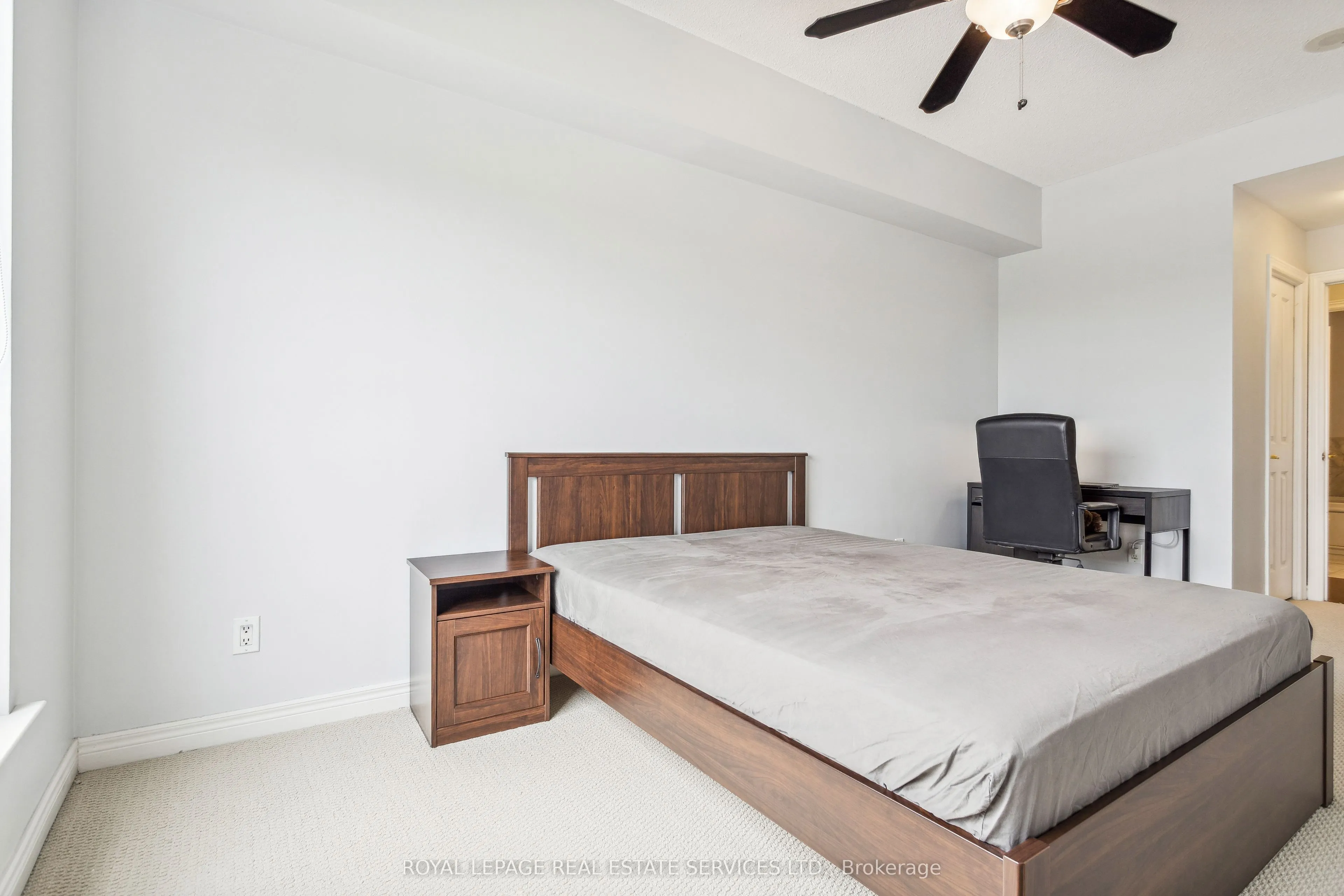 40 Old Mill Road, #PH2
