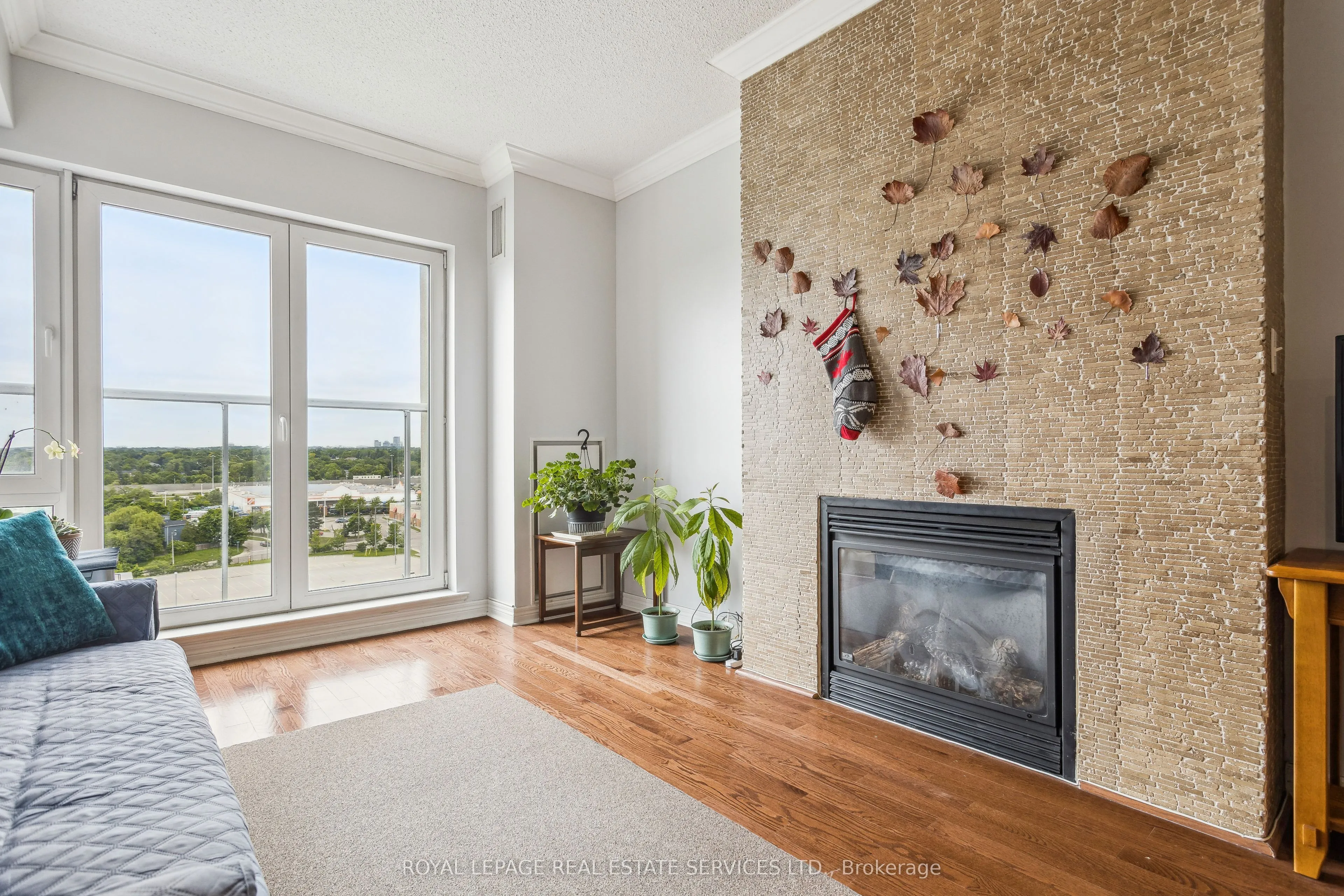 40 Old Mill Road, #PH2