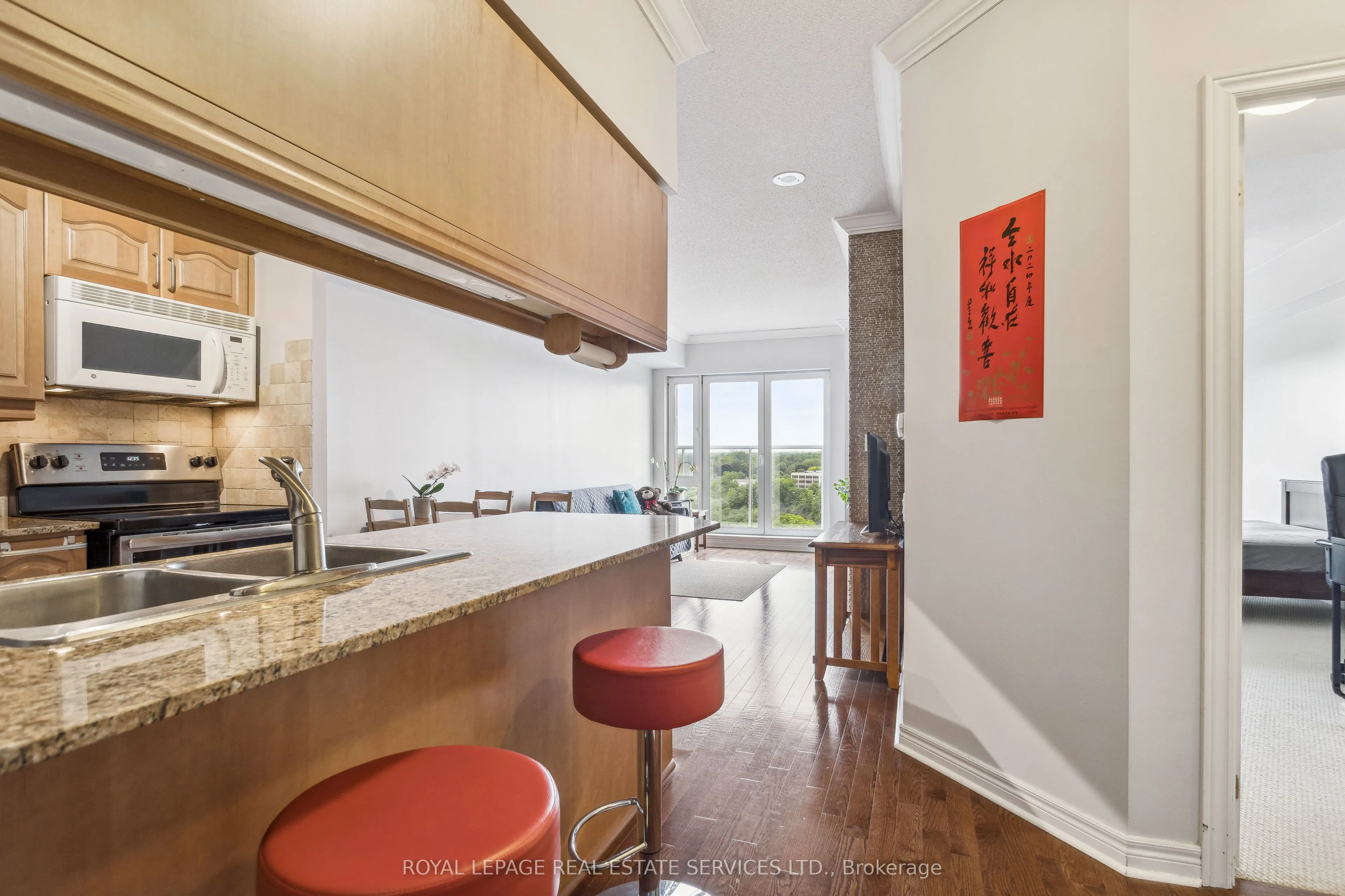 40 Old Mill Road, #PH2