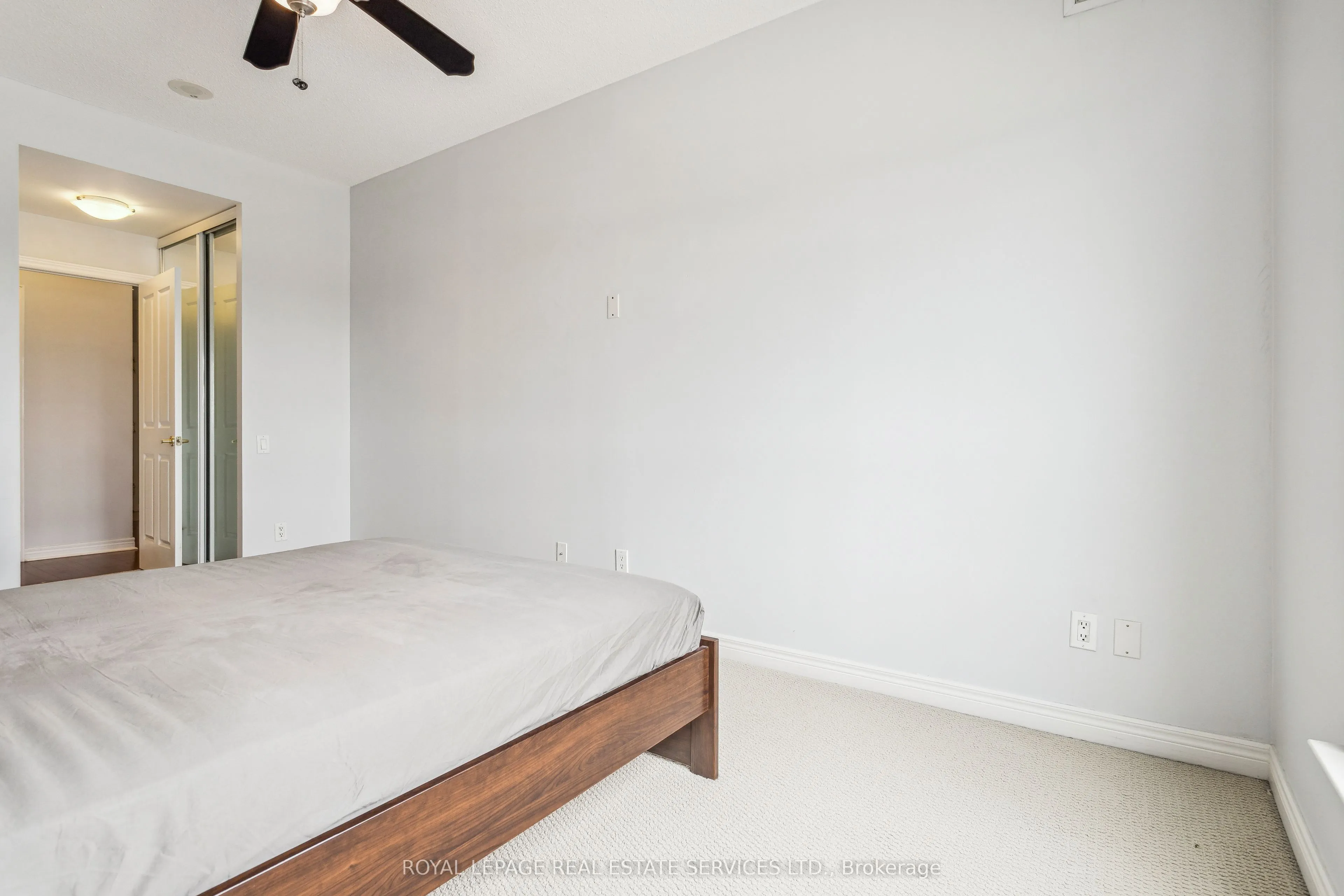 40 Old Mill Road, #PH2