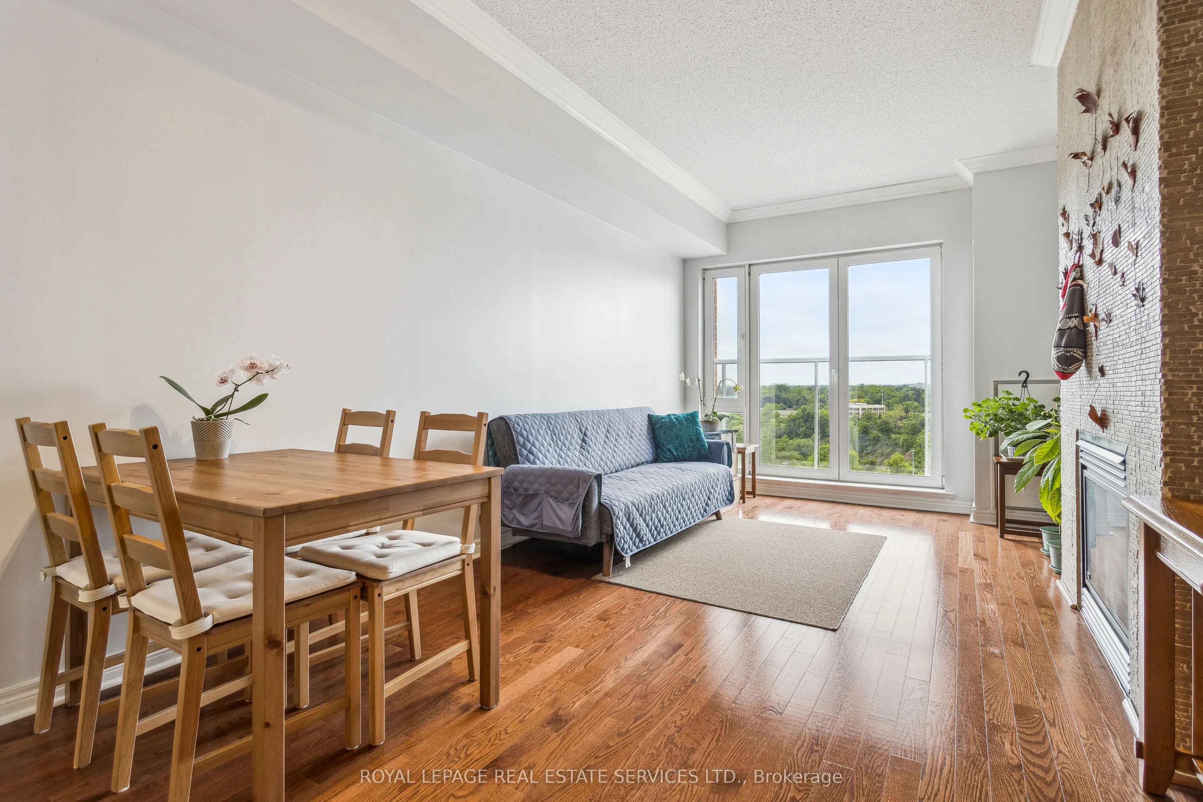 40 Old Mill Road, #PH2