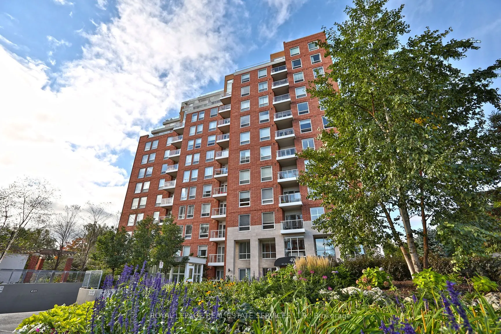 40 Old Mill Road, #PH2