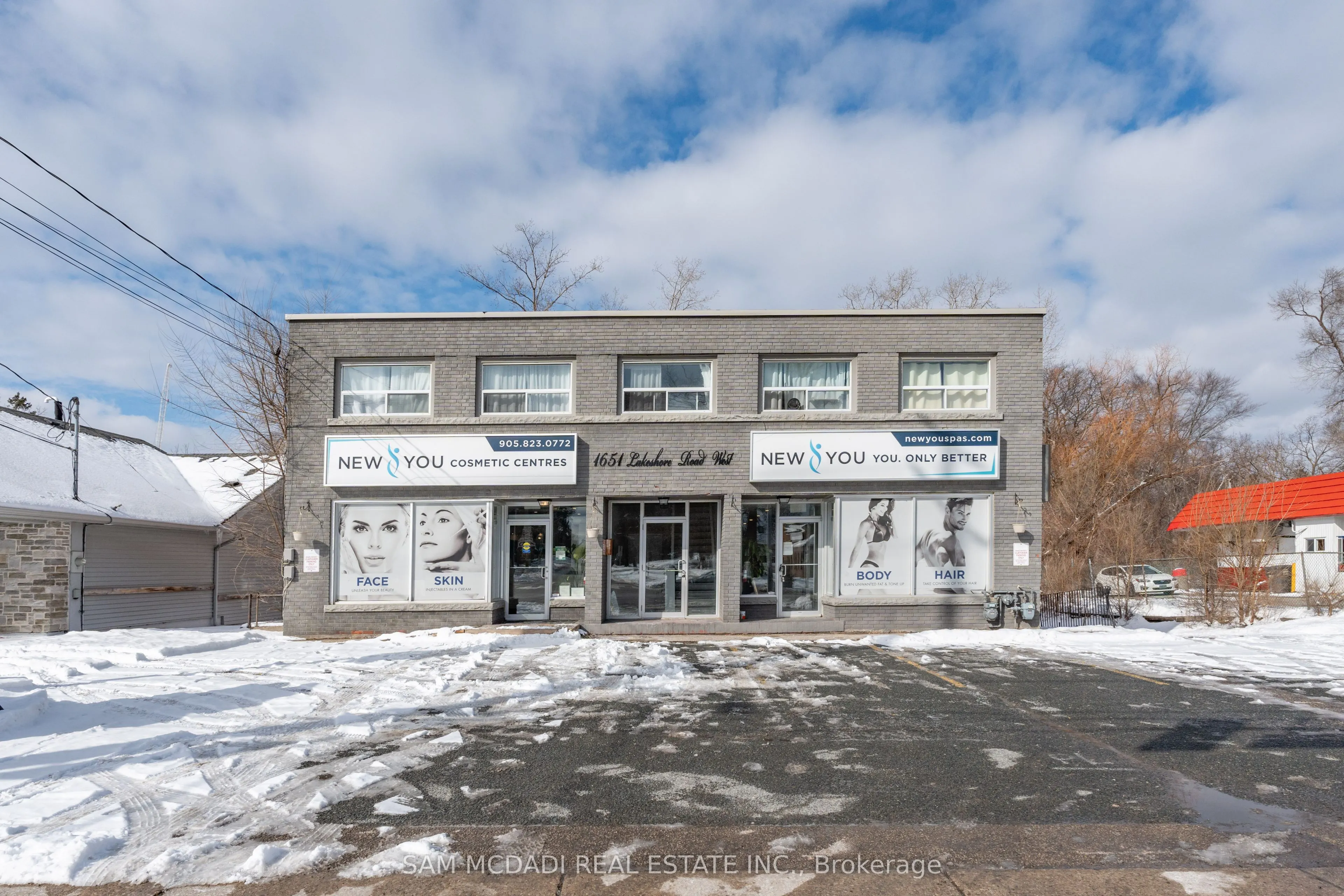 1651 Lakeshore Road W