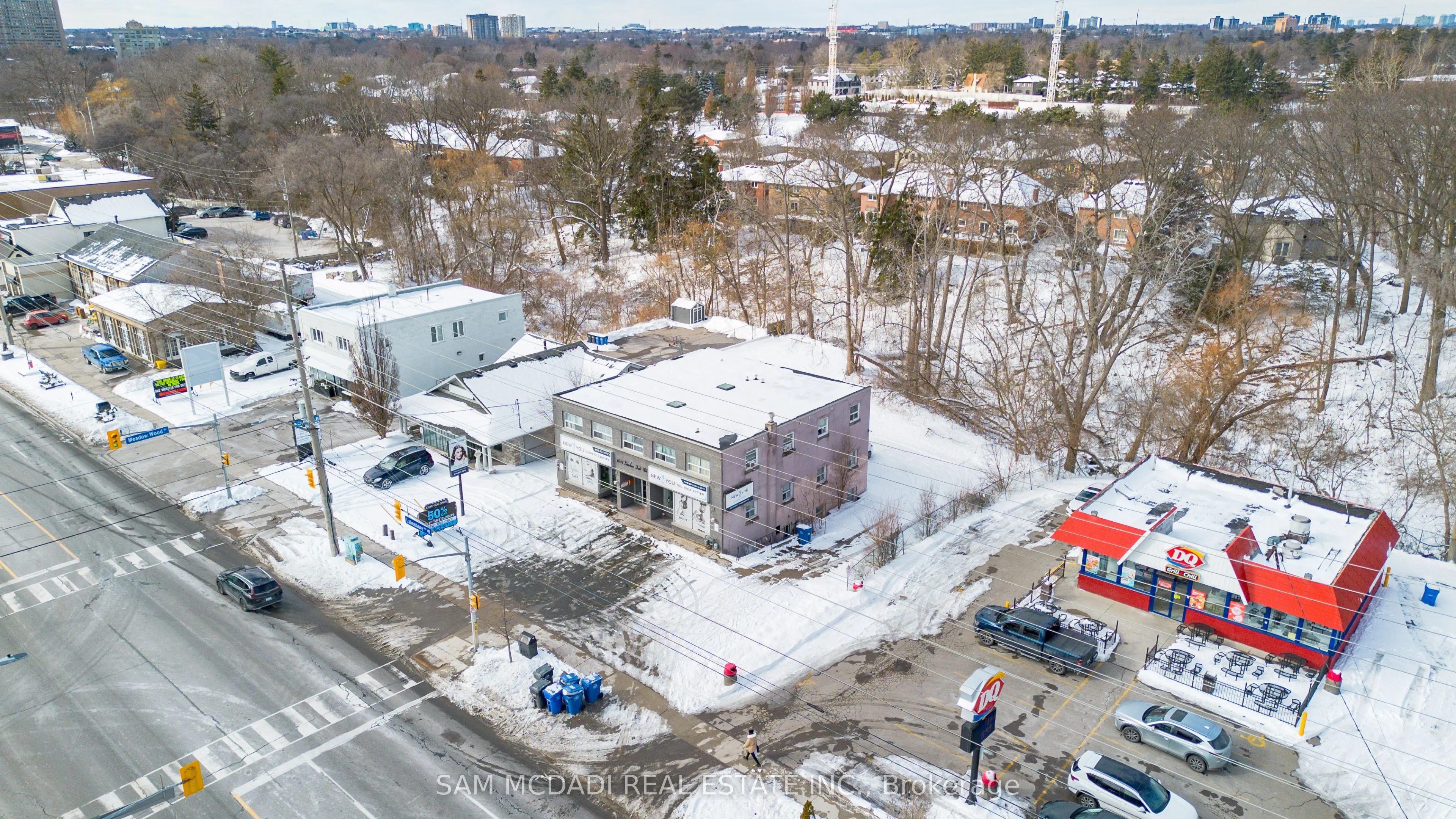 1651 Lakeshore Road W