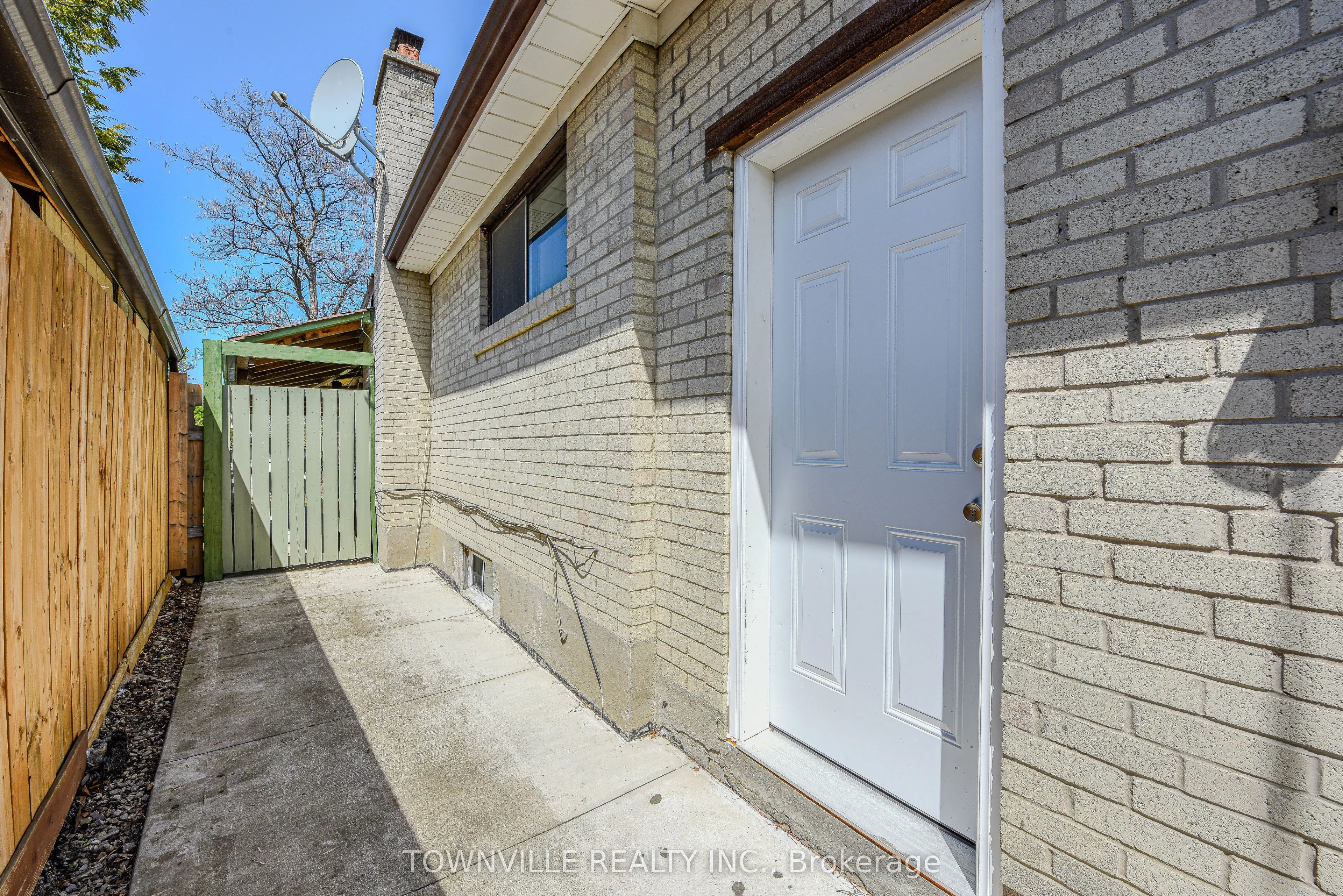35 Taysham Crescent