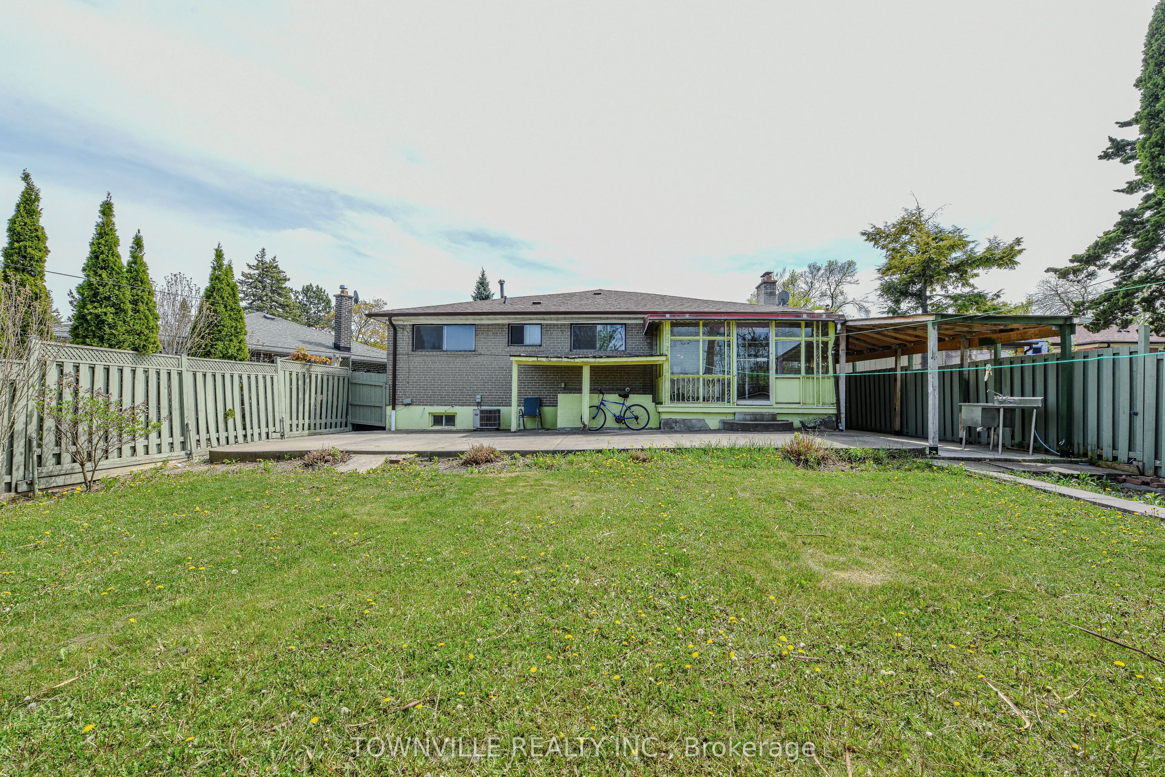 35 Taysham Crescent