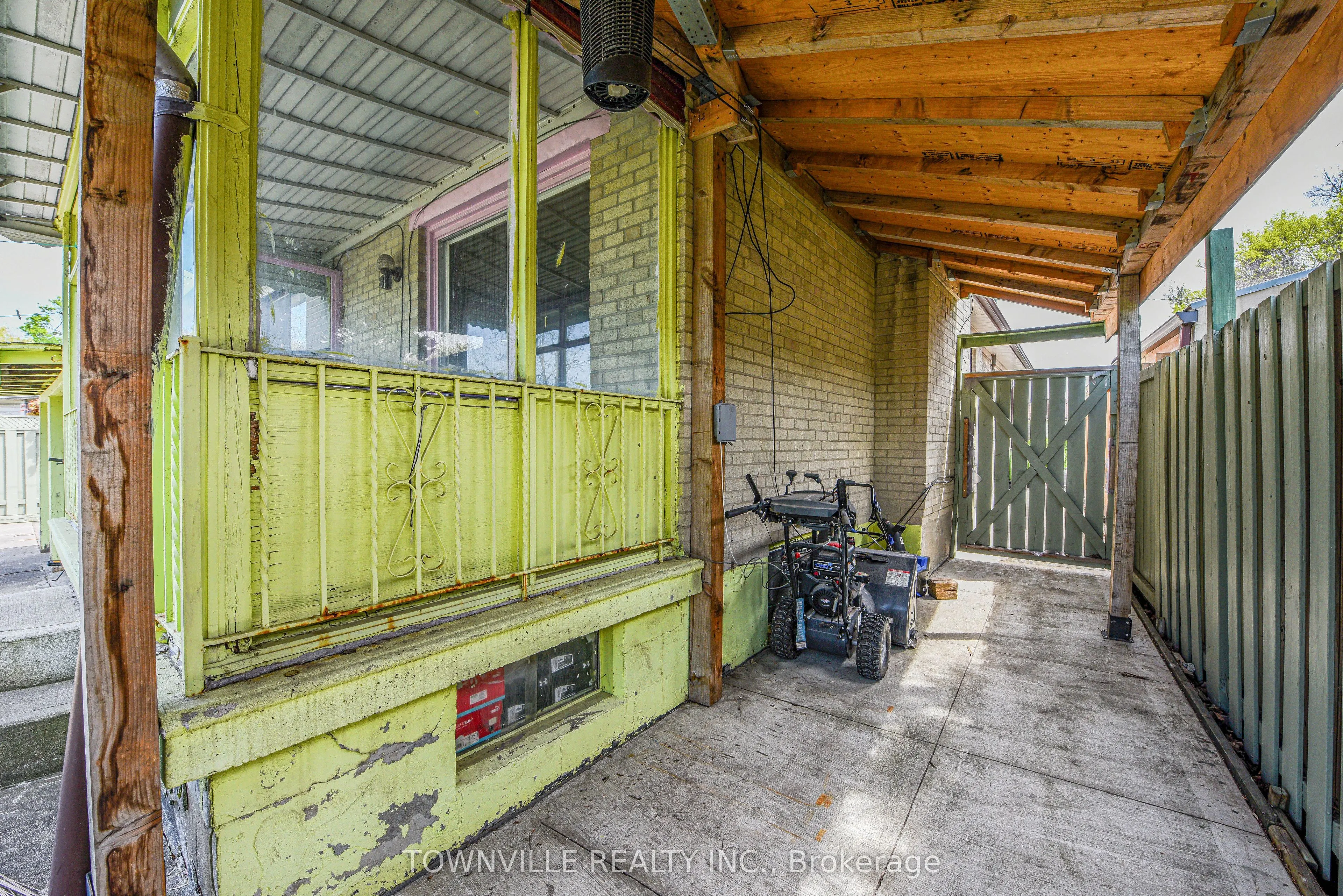 35 Taysham Crescent