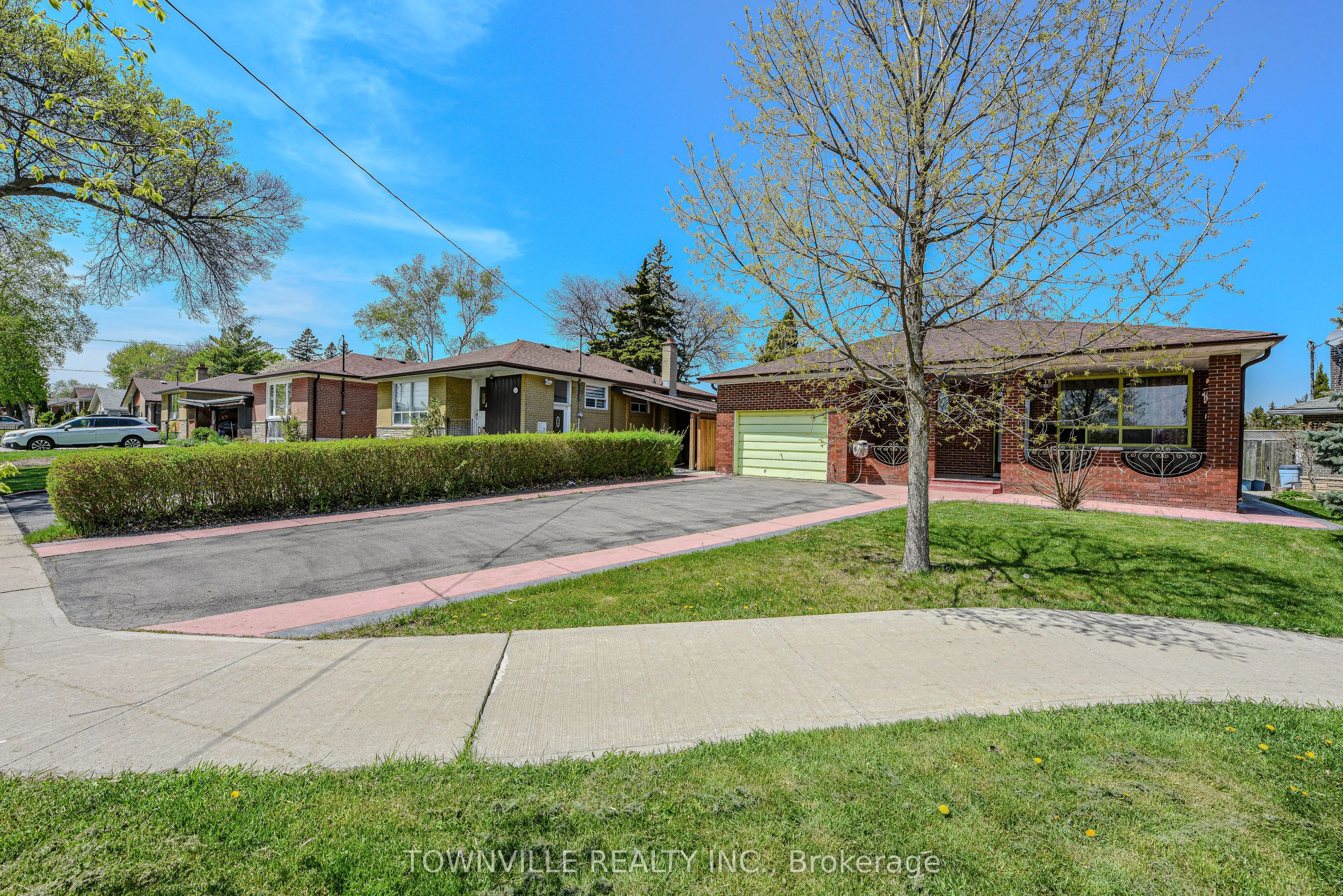 35 Taysham Crescent