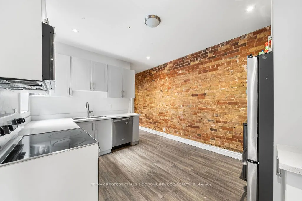 13 Spencer Avenue