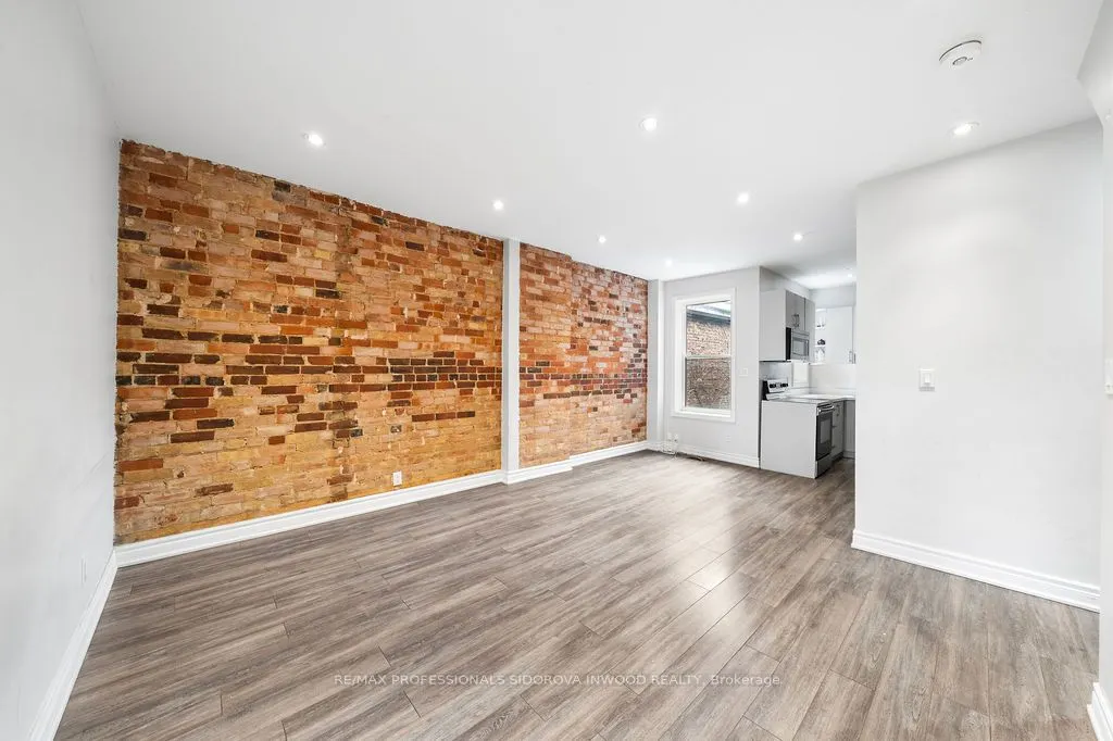 13 Spencer Avenue