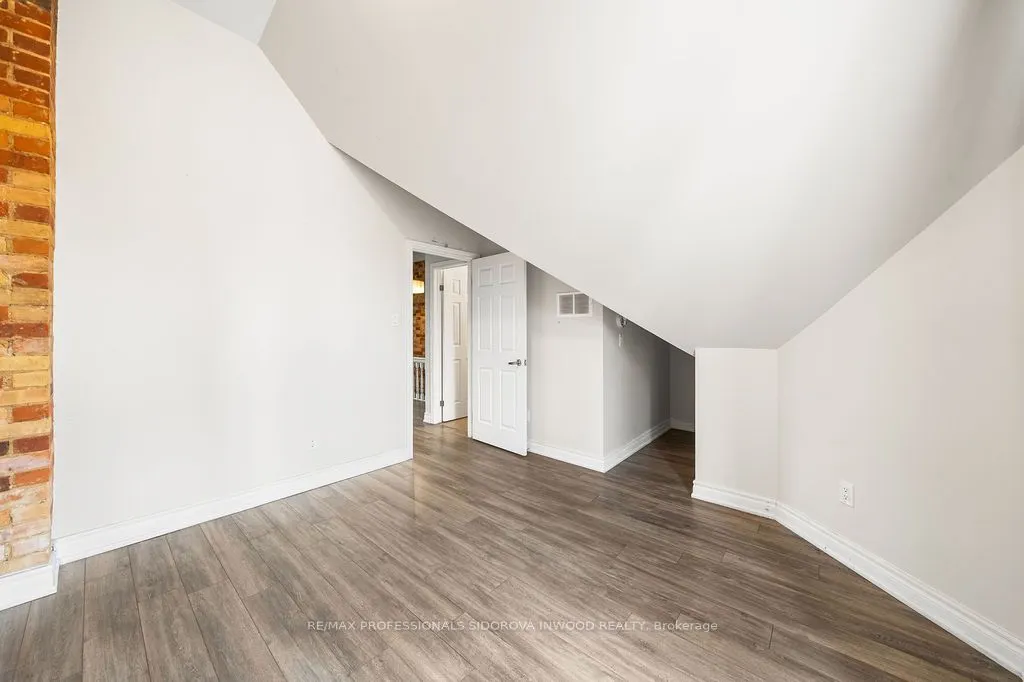13 Spencer Avenue