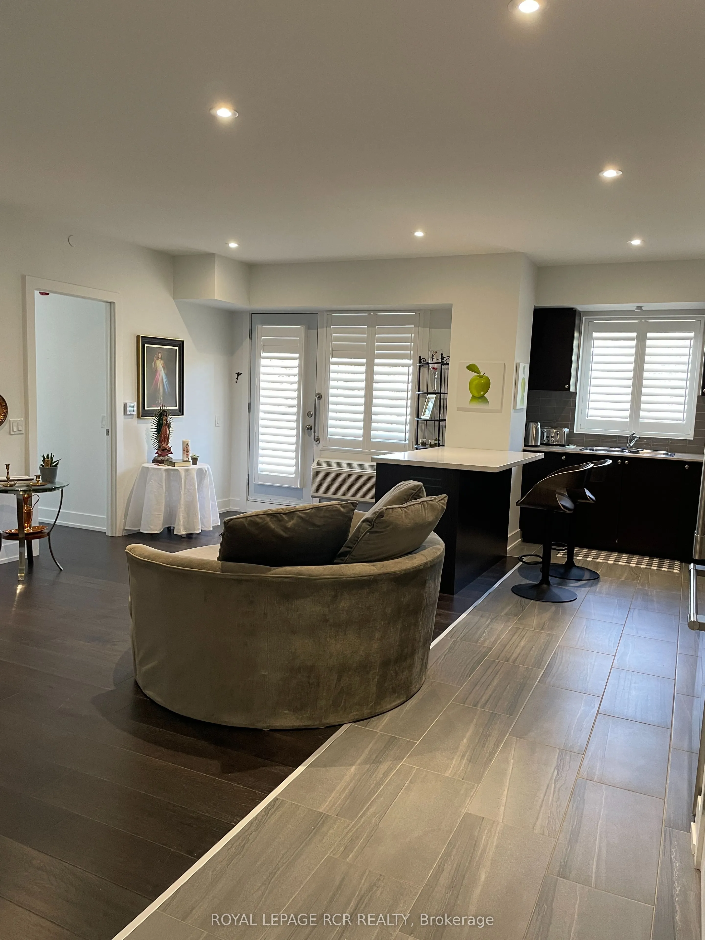 310 Broadway, #312