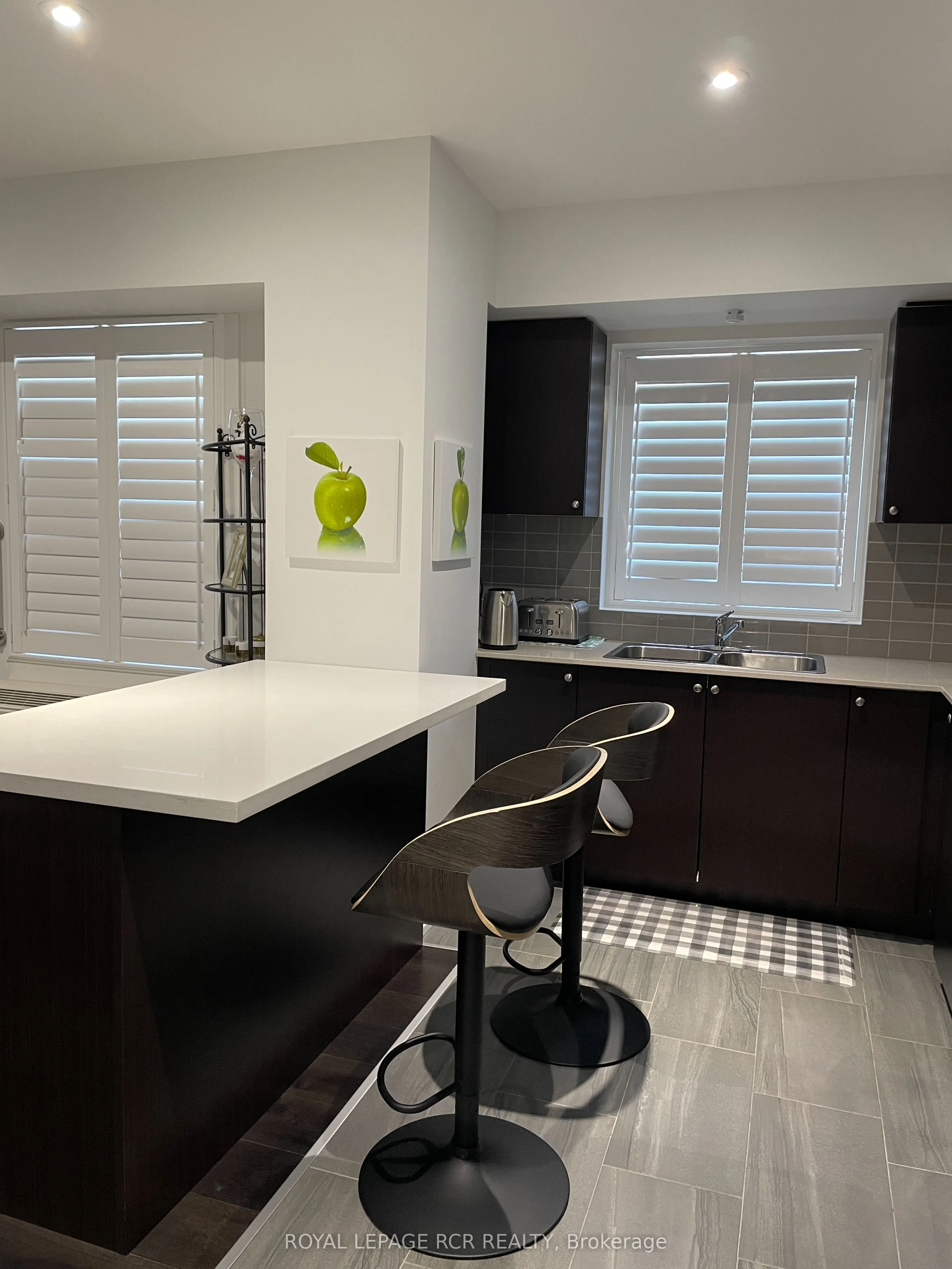 310 Broadway, #312