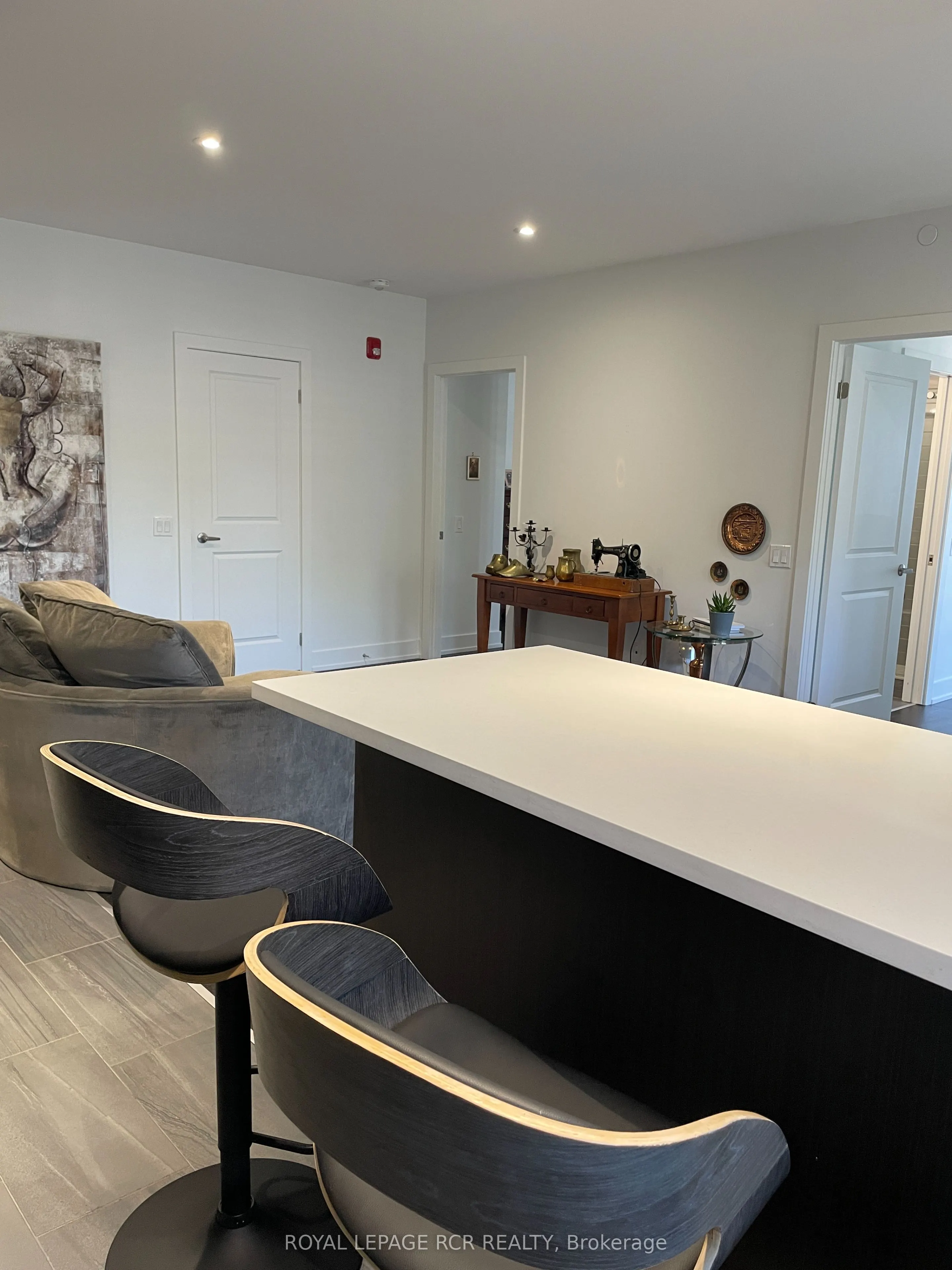 310 Broadway, #312