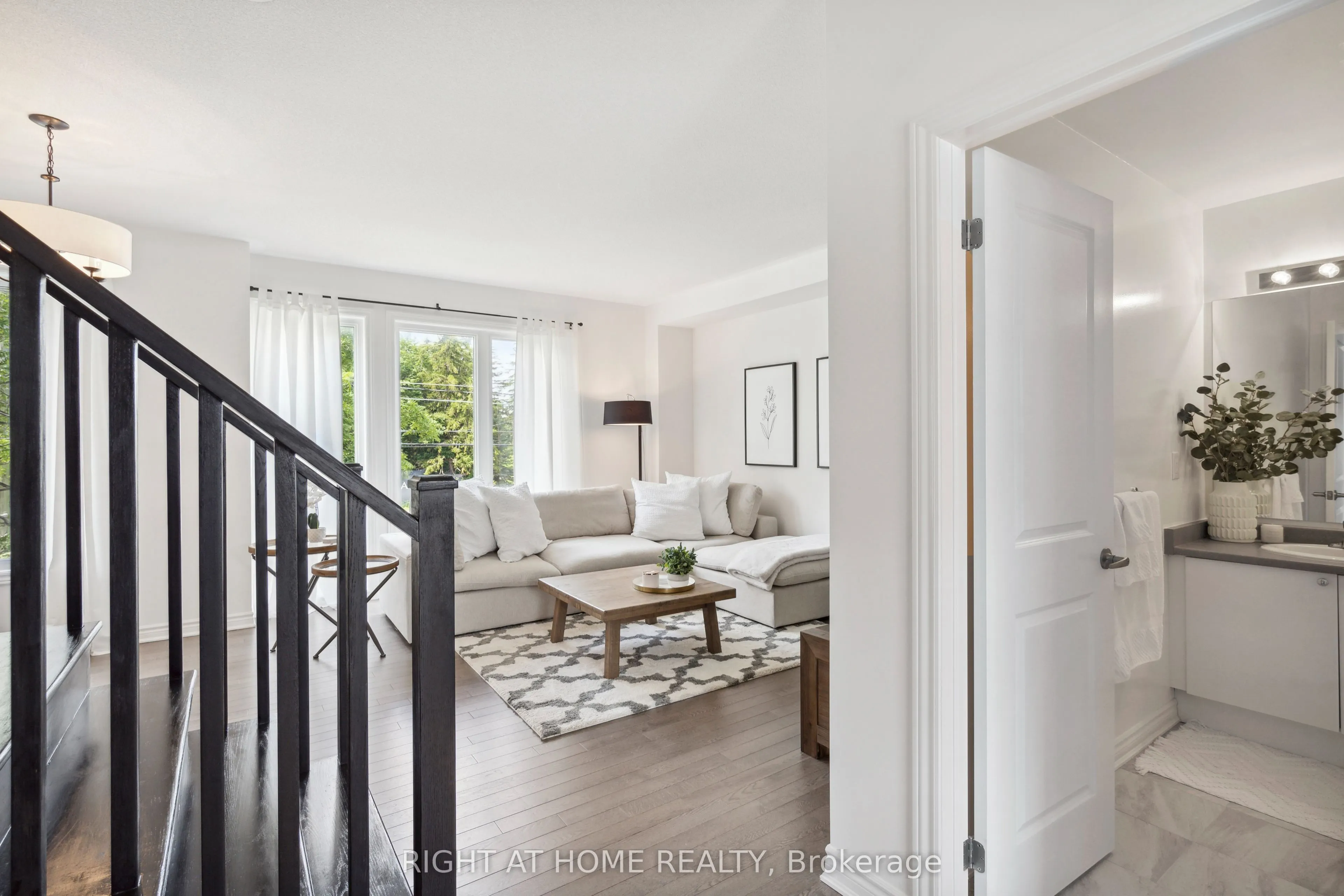 2495 Littlefield Crescent