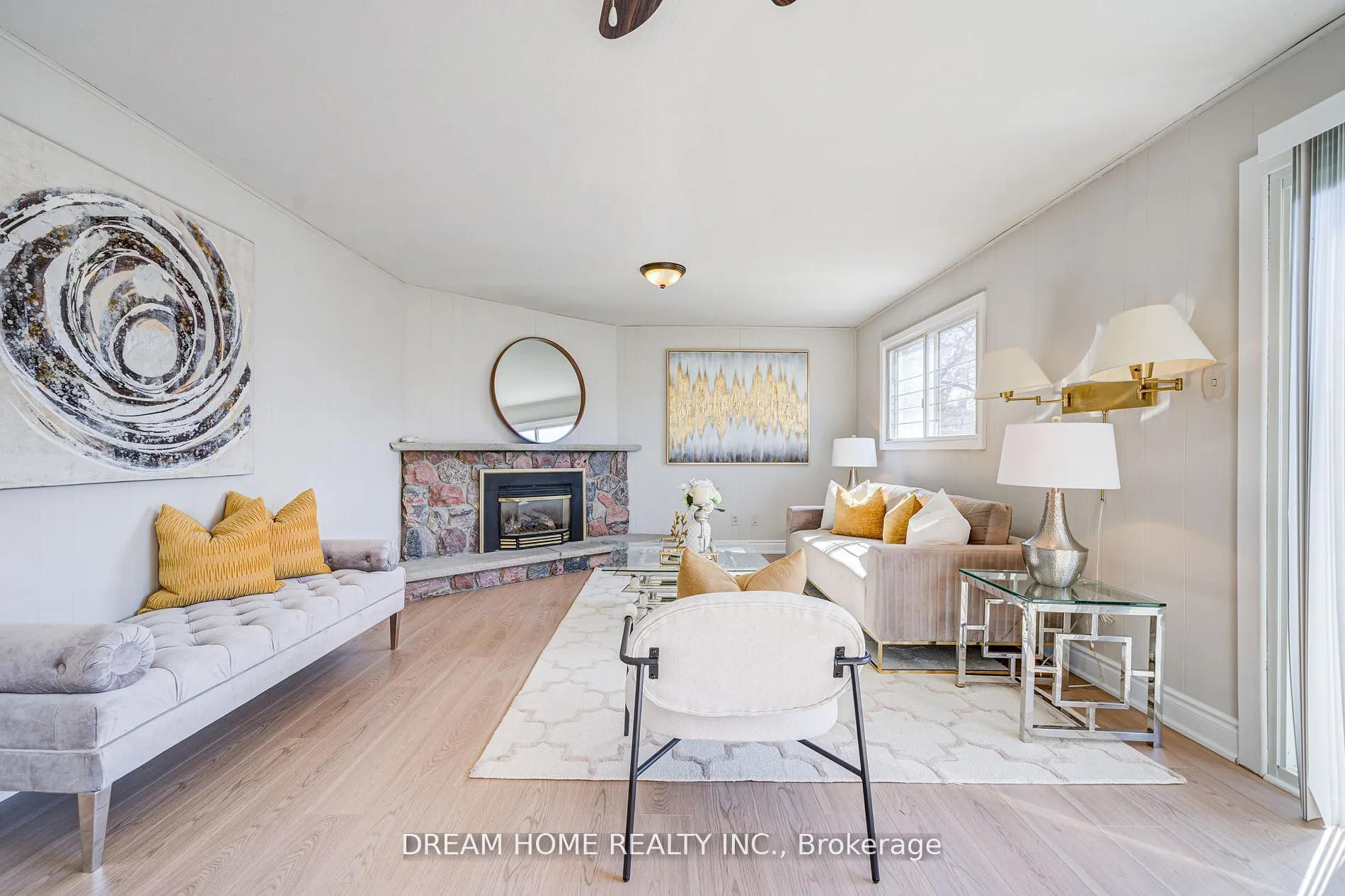 1323 Shamir Crescent