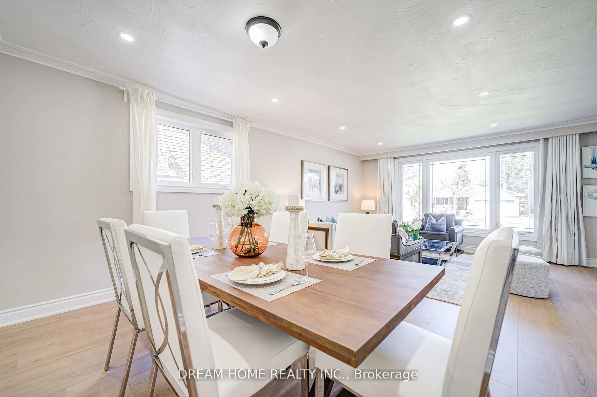 1323 Shamir Crescent