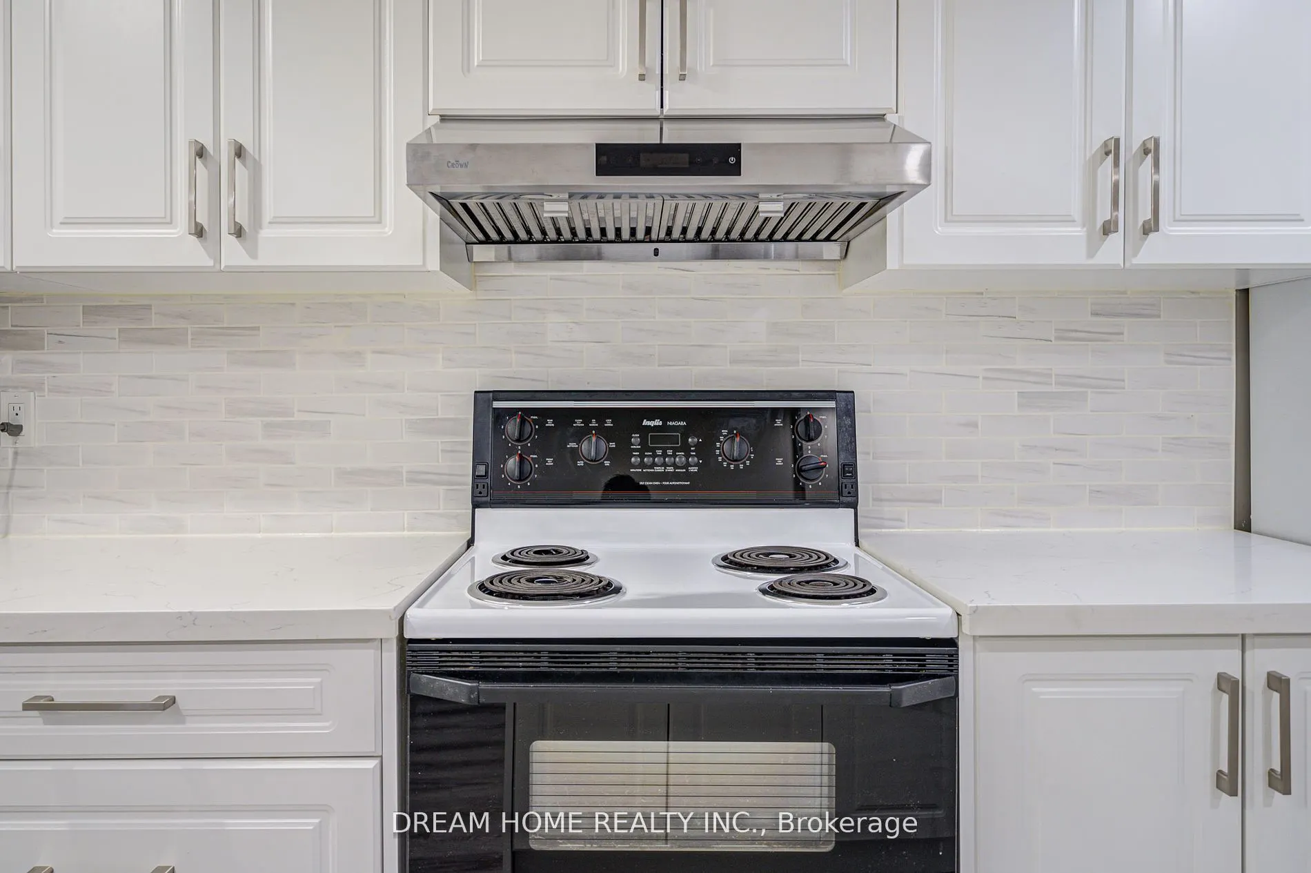 1323 Shamir Crescent