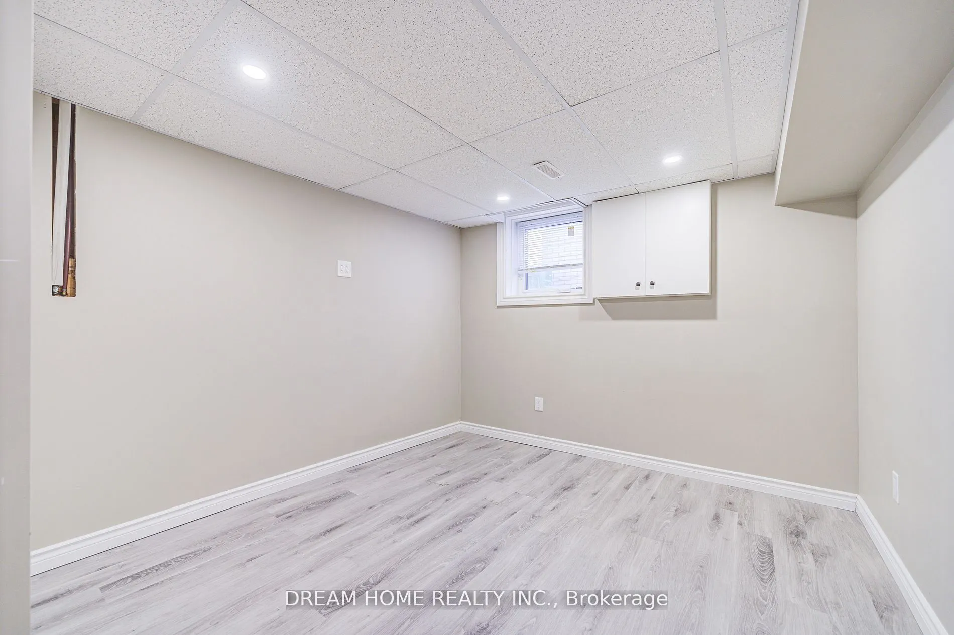 1323 Shamir Crescent