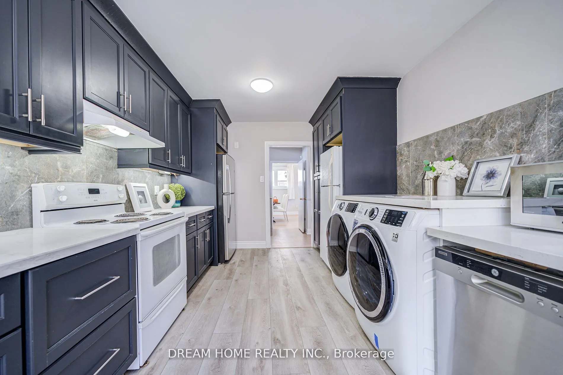 1323 Shamir Crescent