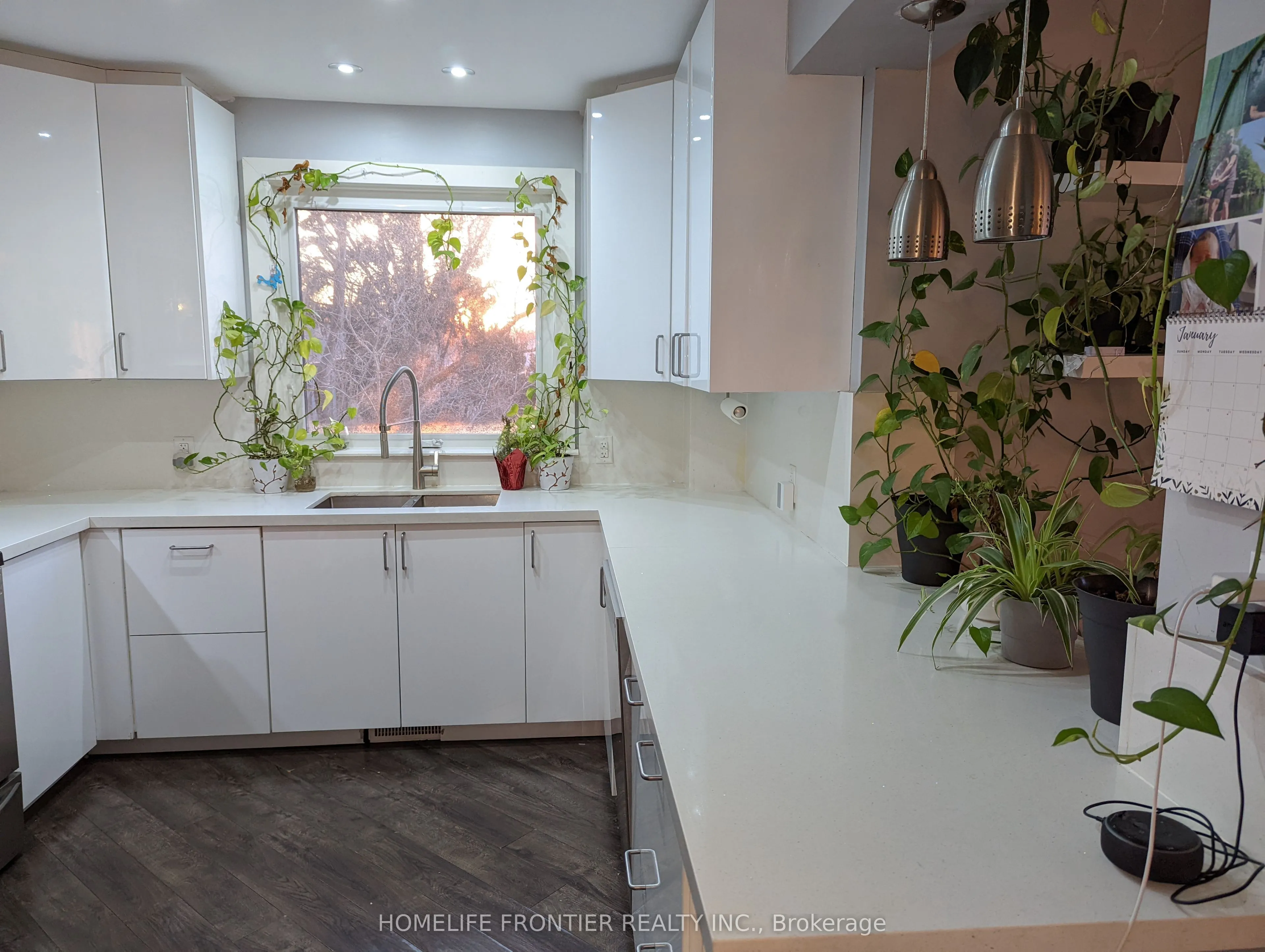 41 Mississauga Valley Boulevard, #81