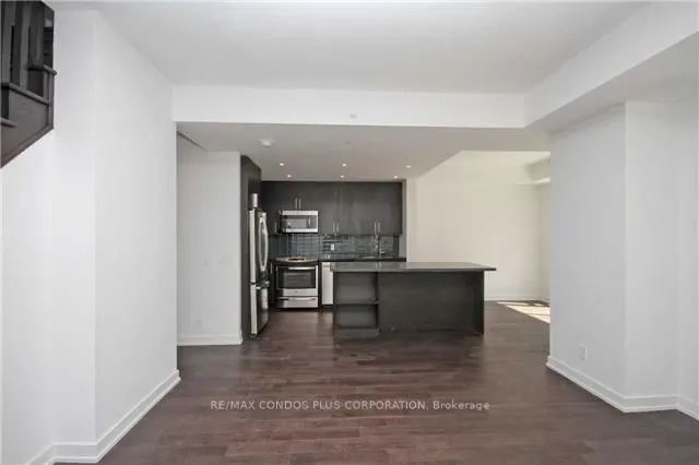 2212 Lake Shore Boulevard W #TH01