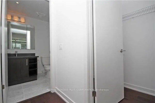 2212 Lake Shore Boulevard W #TH01