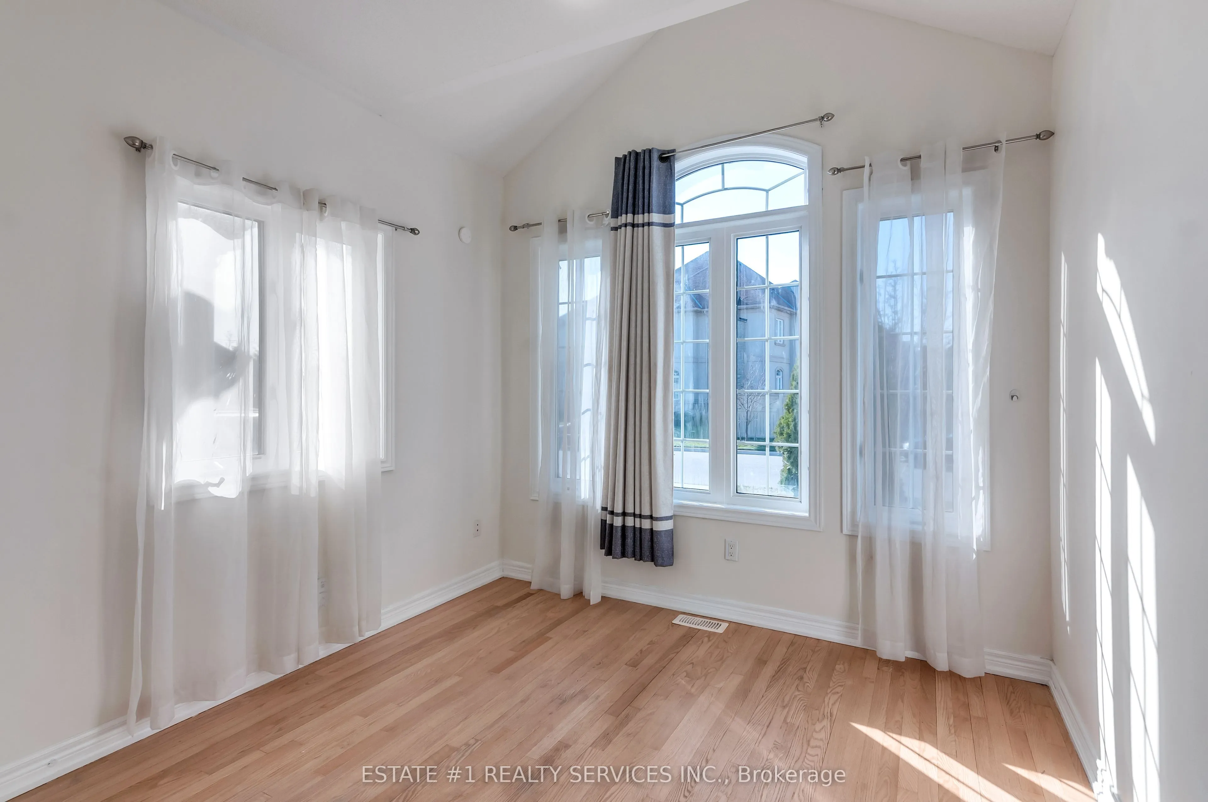 40 Balin Crescent