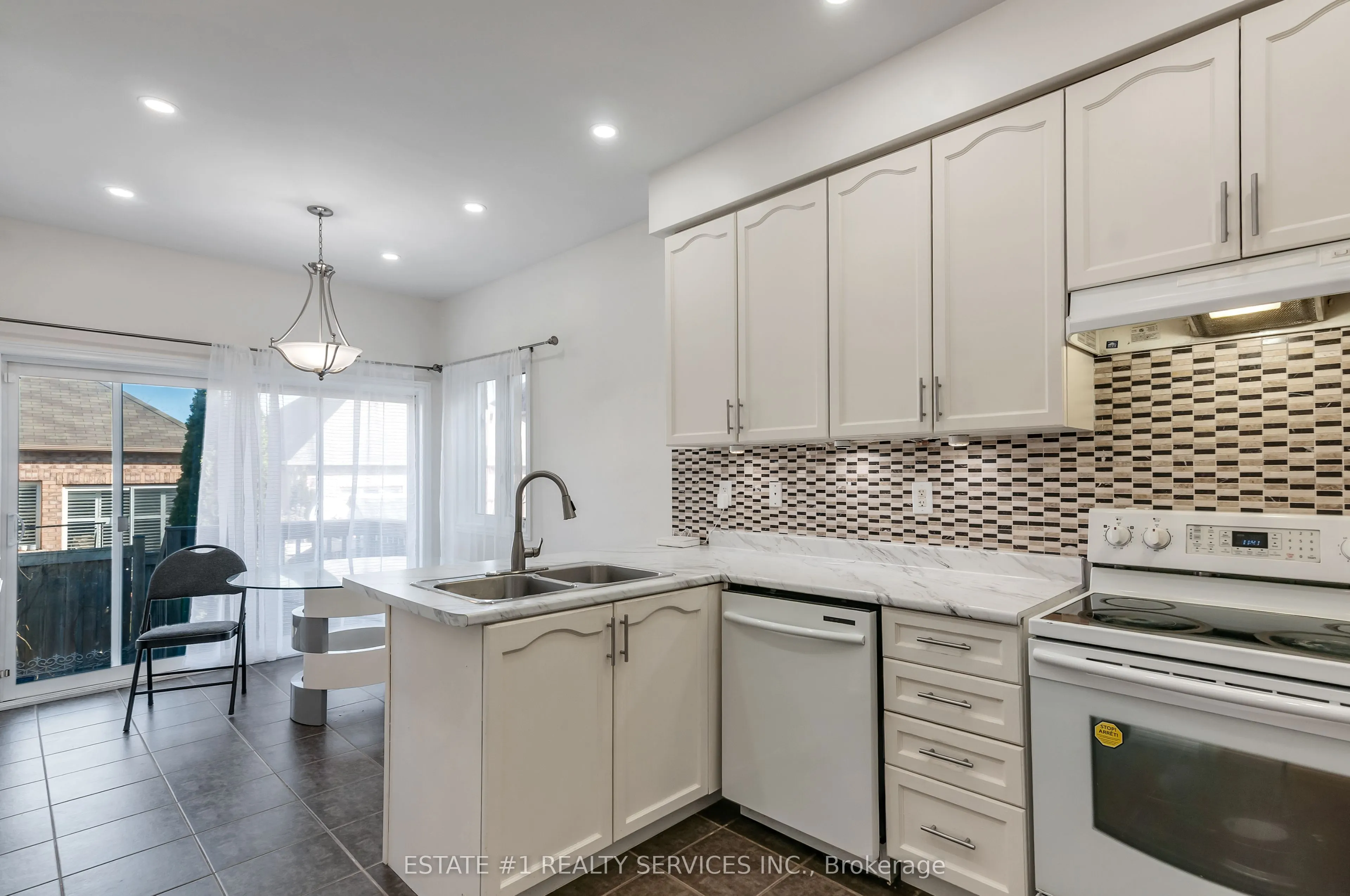 40 Balin Crescent