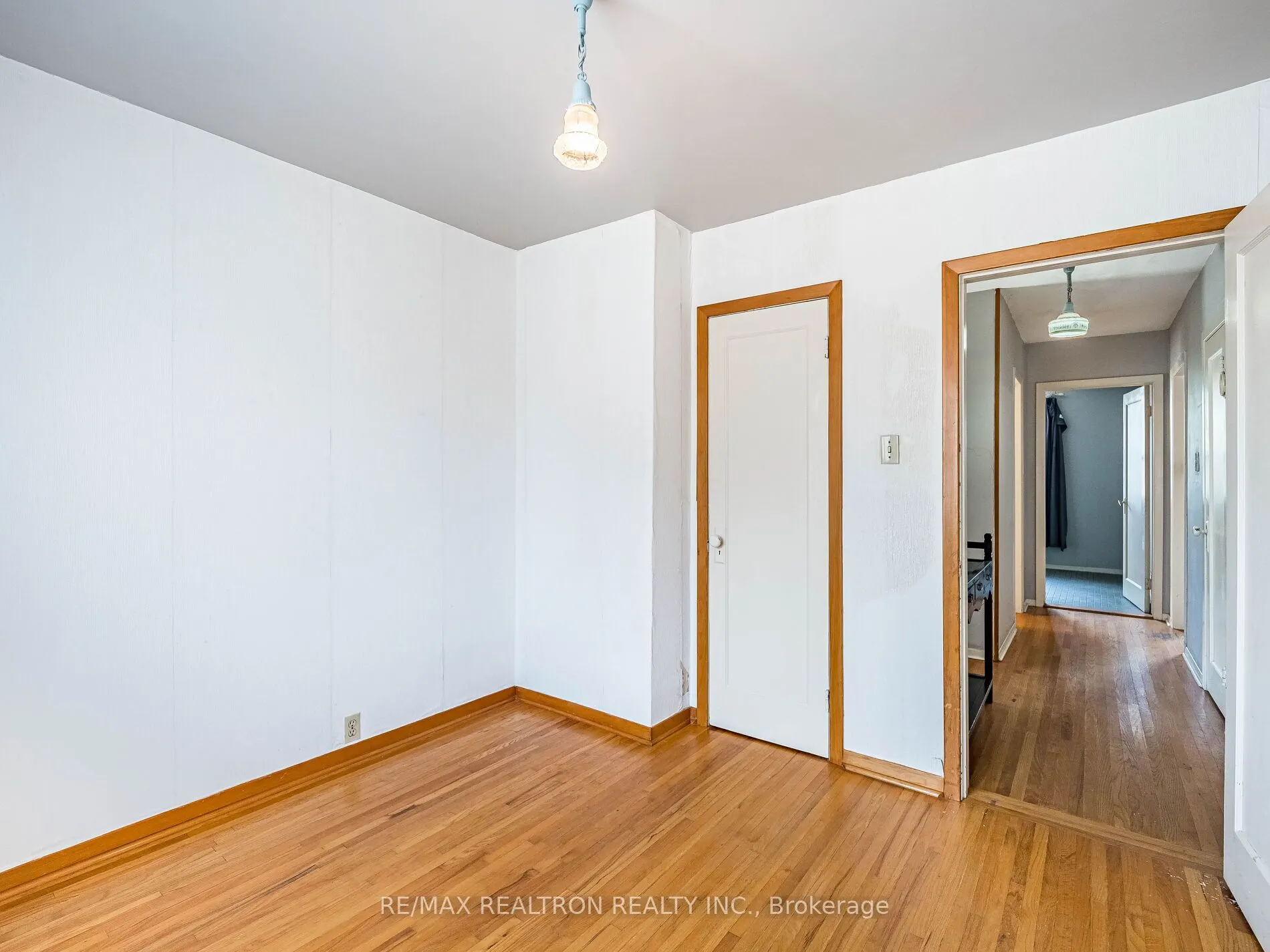 872 Royal York Road