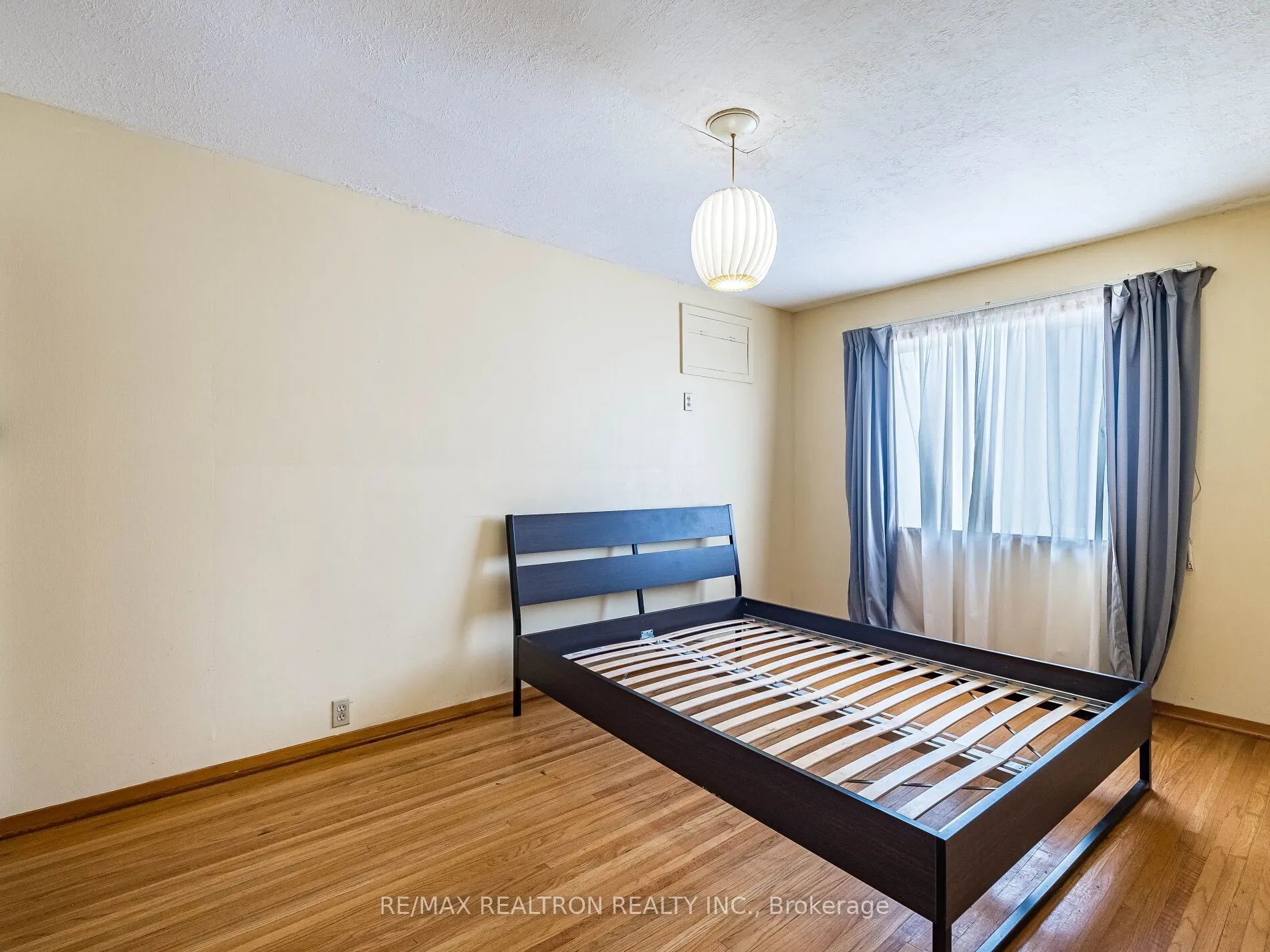 872 Royal York Road