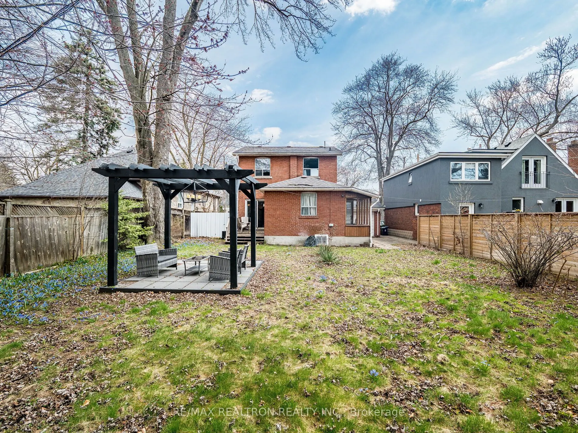 872 Royal York Road