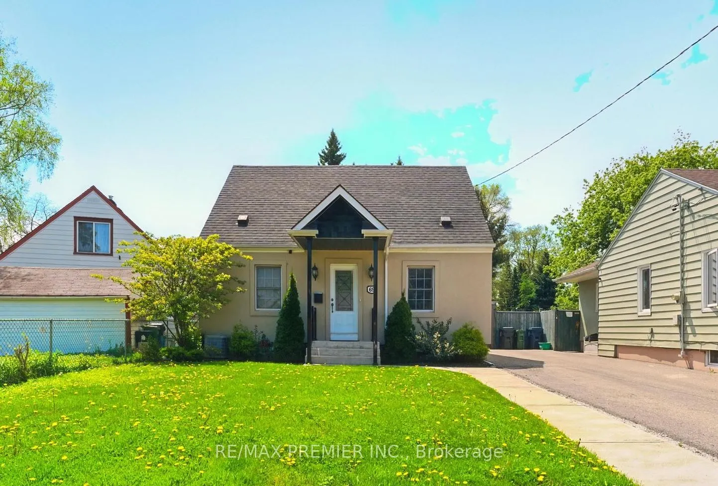 69 Stewart Smith Drive