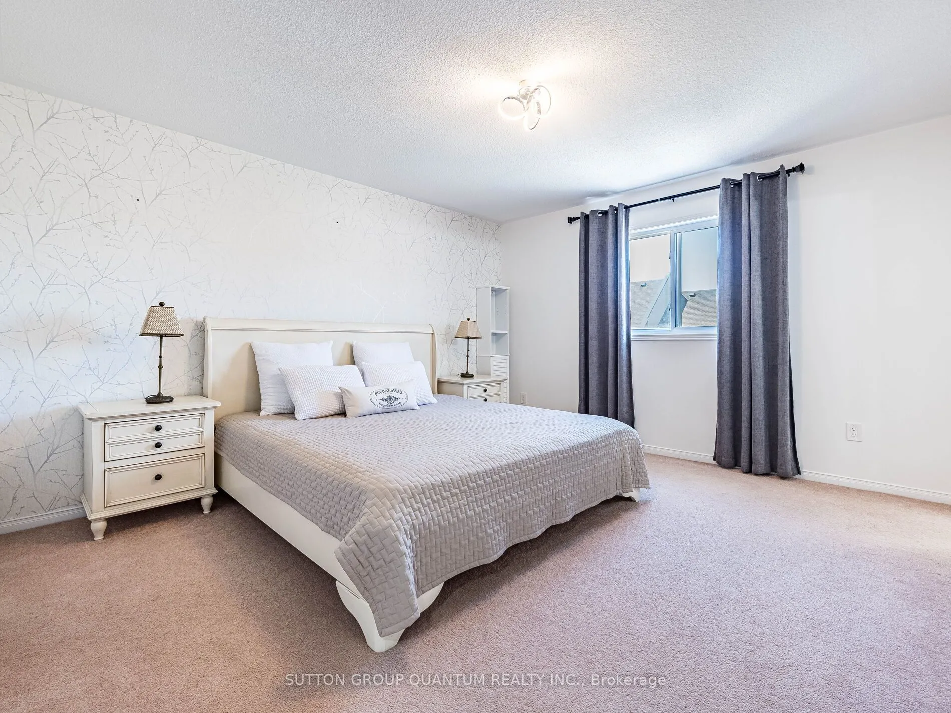 53 Woodcote Crescent