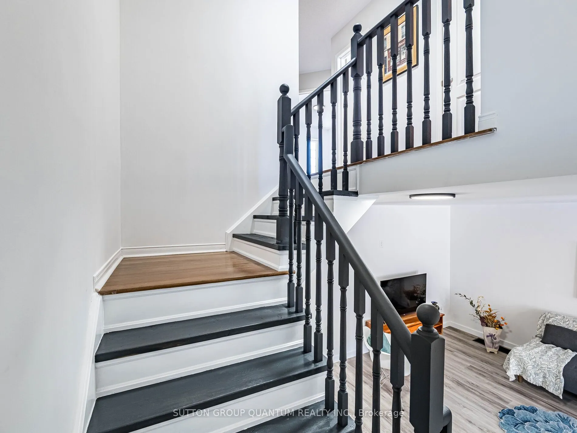 53 Woodcote Crescent