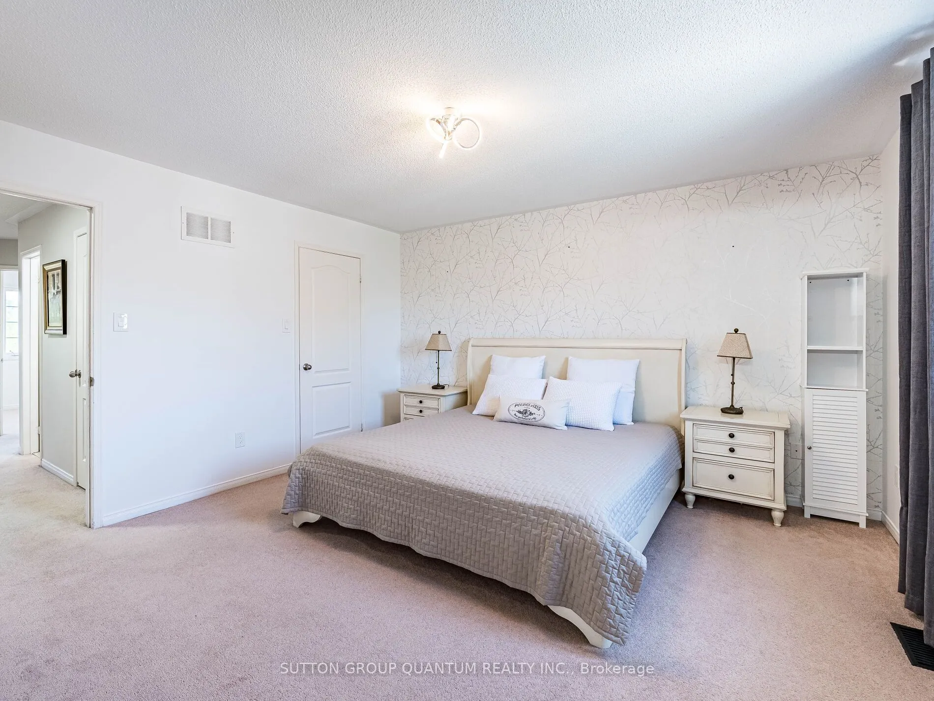 53 Woodcote Crescent