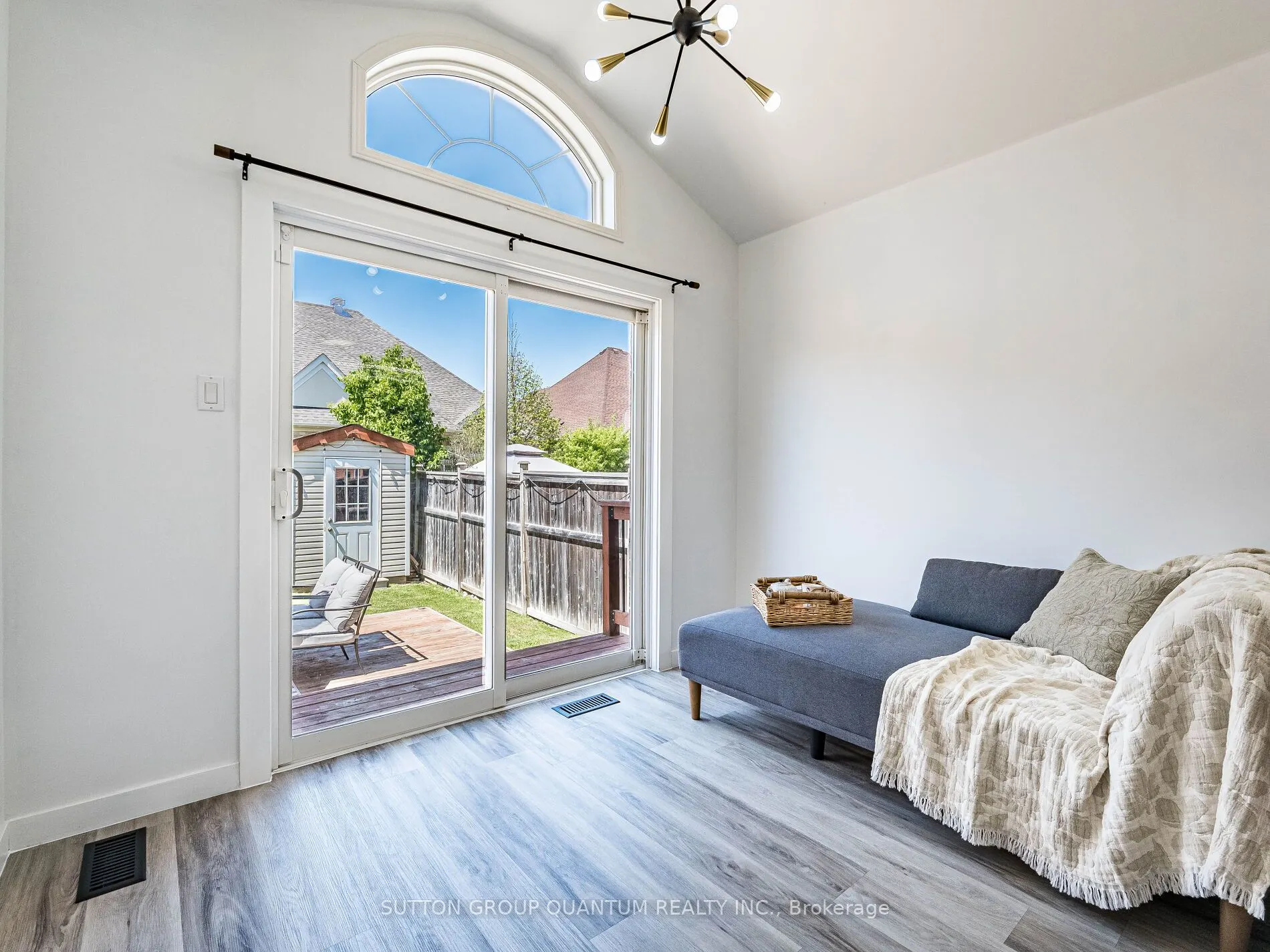 53 Woodcote Crescent