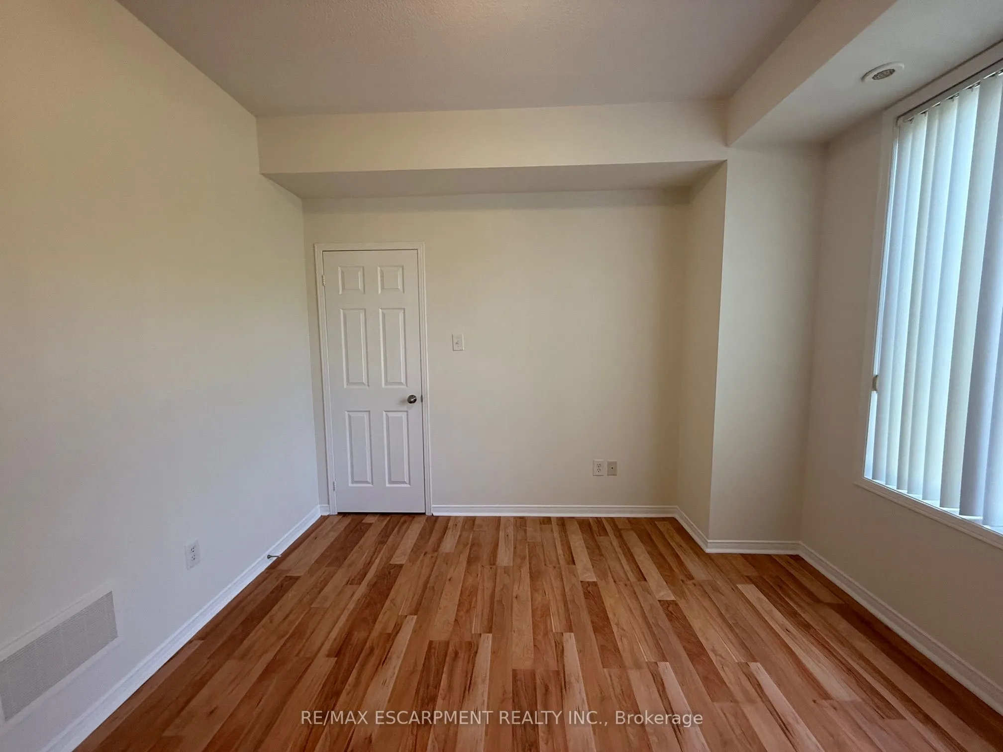 5055 Oscar Peterson Boulevard, #8