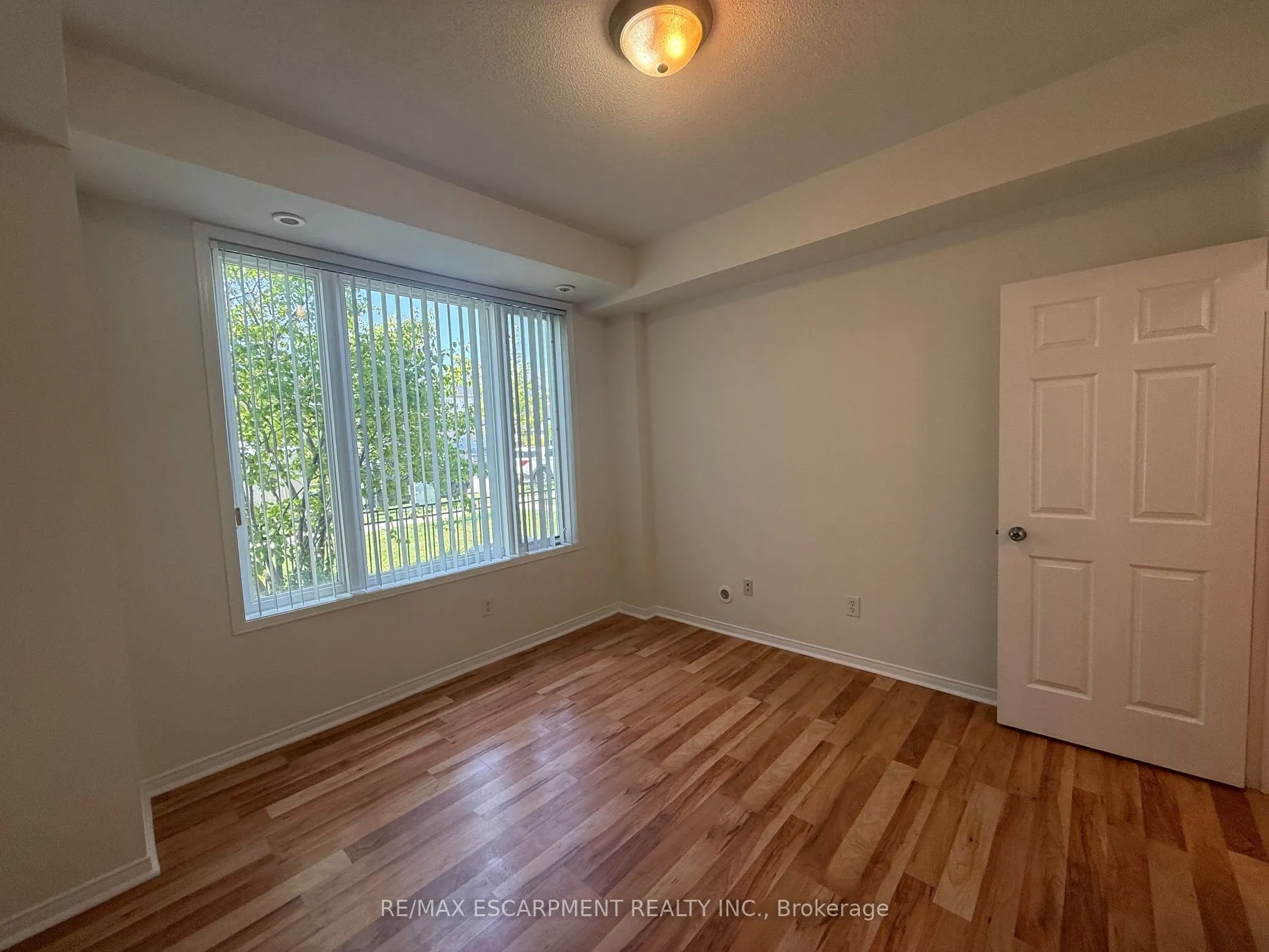 5055 Oscar Peterson Boulevard, #8