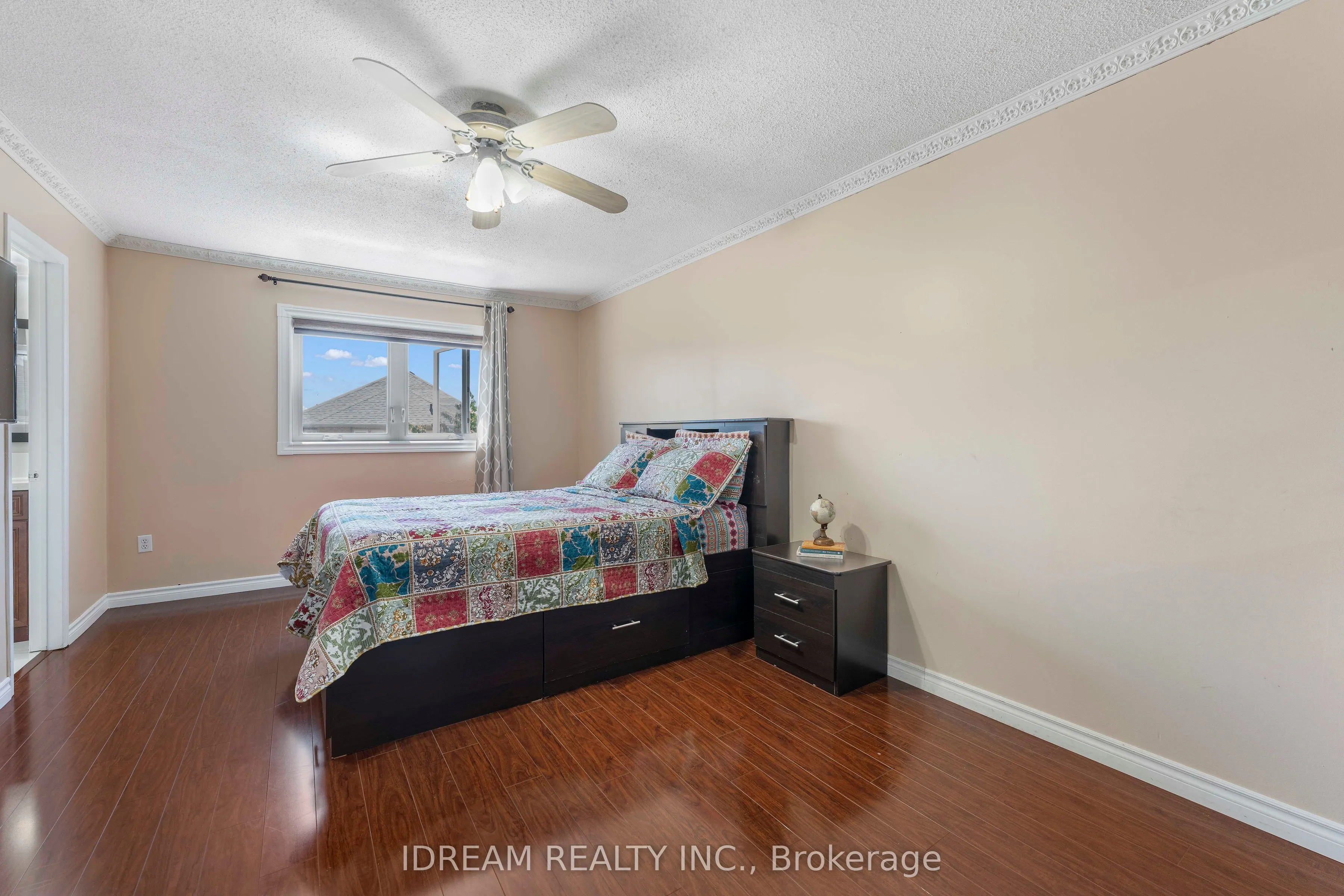 42 Mccleave Crescent