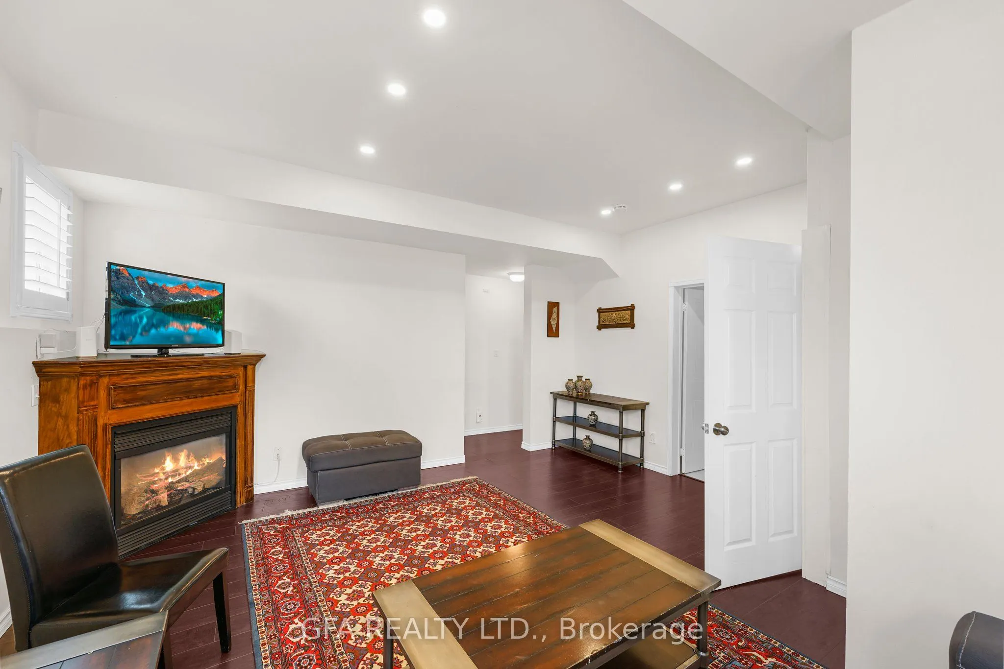 7349 Zinnia Place