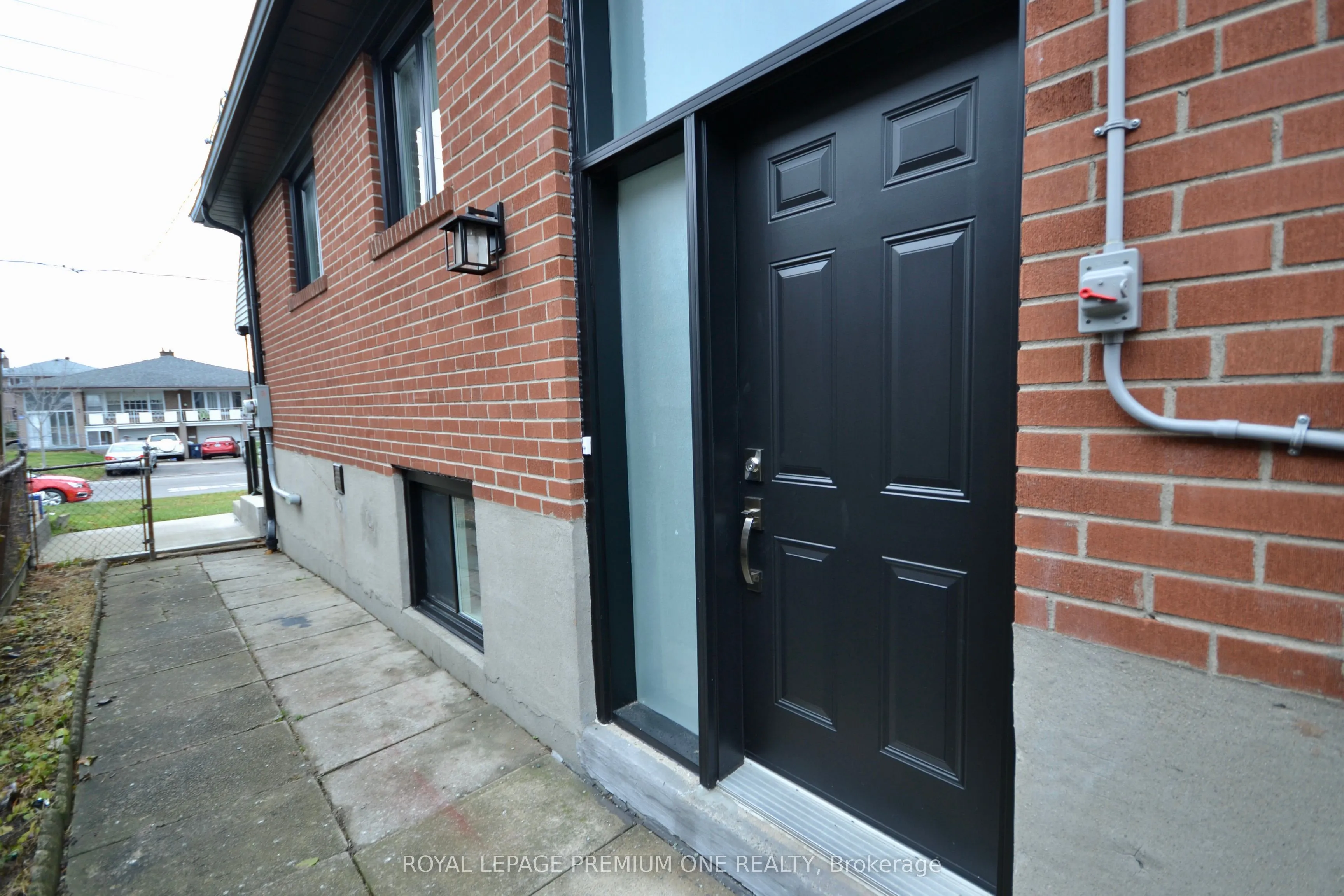 58 Dovehouse Avenue, #Lower