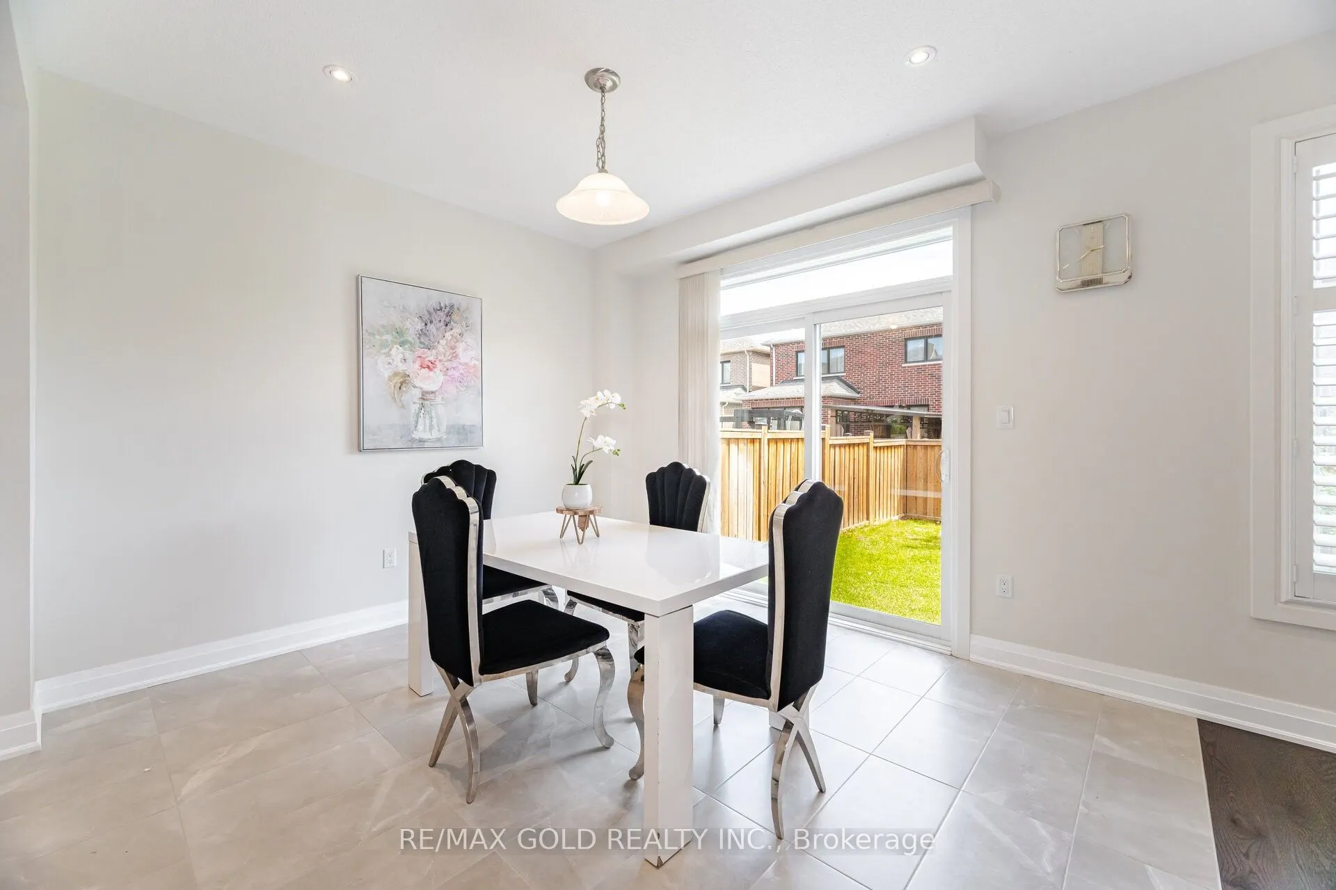 209 Castle Oaks Crossing